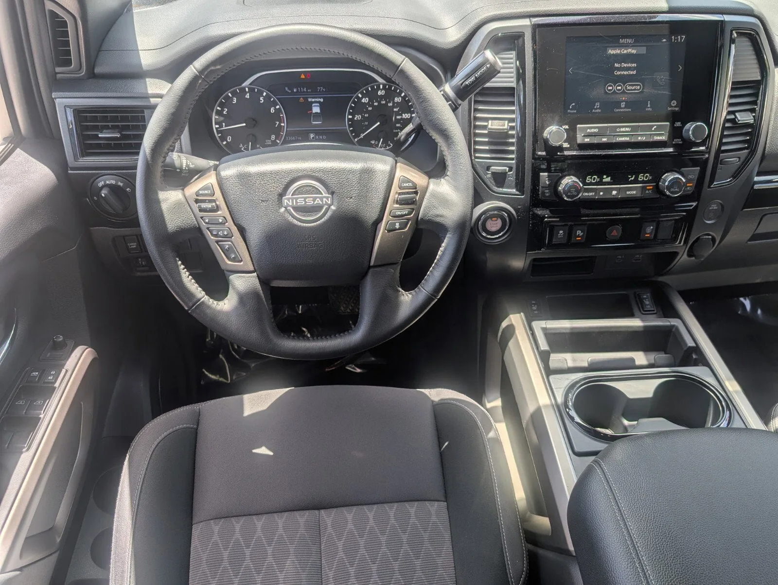 2024 Nissan Titan Crew Cab SV photo 11