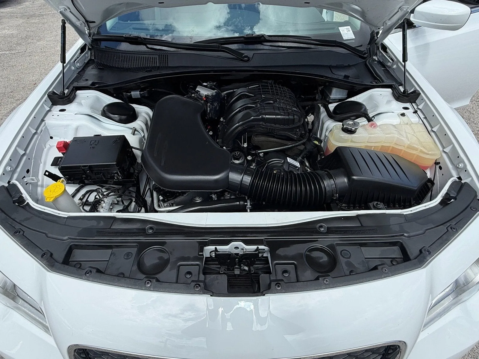 2023 Chrysler 300 Touring photo 20
