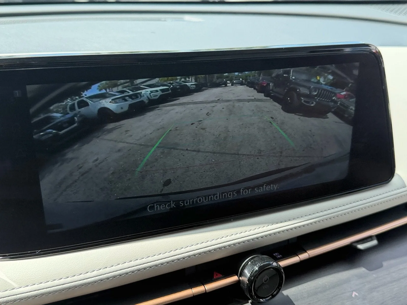 2023 Nissan ARIYA ENGAGE photo 23