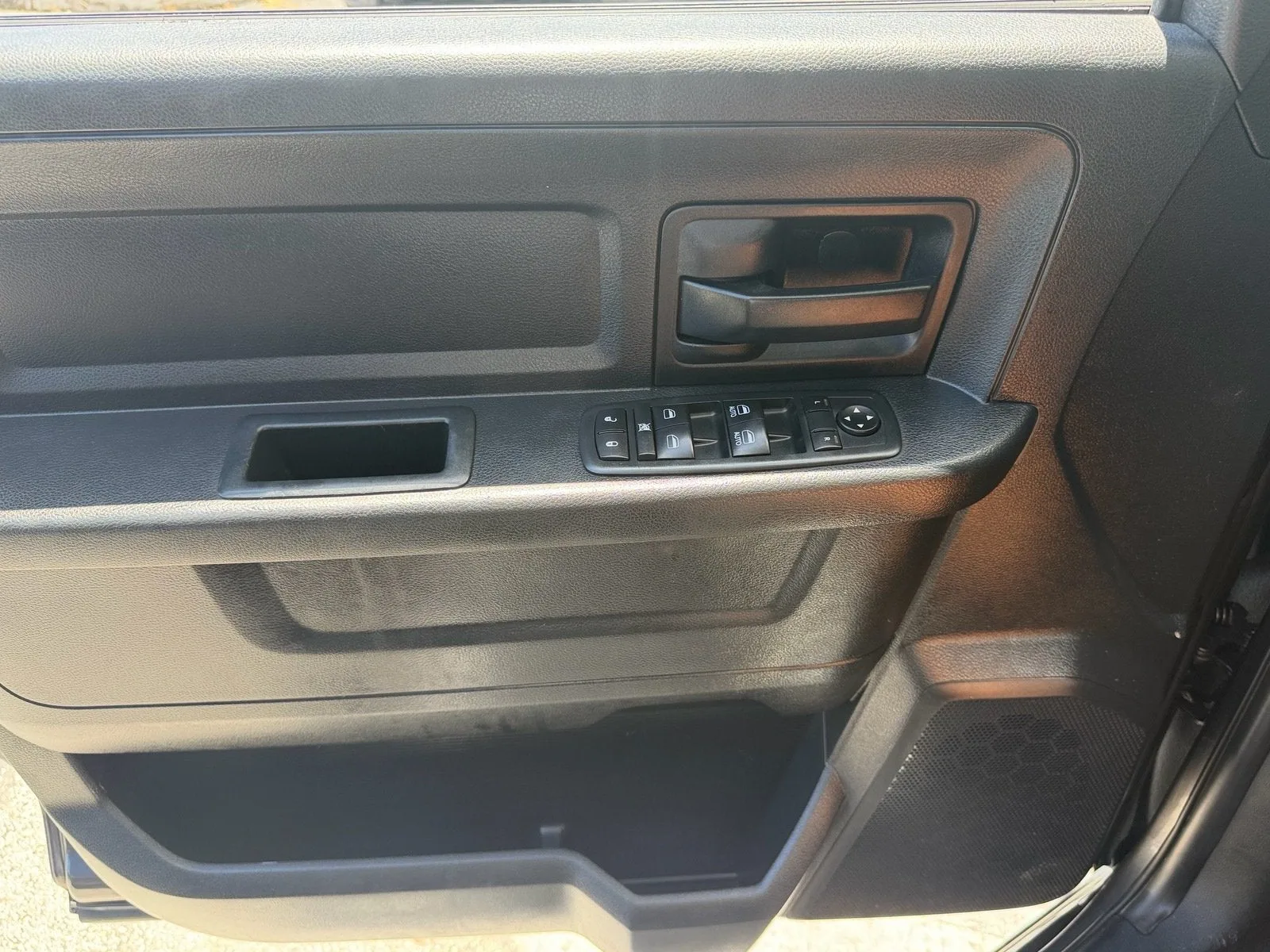 2017 RAM 1500 Express photo 30