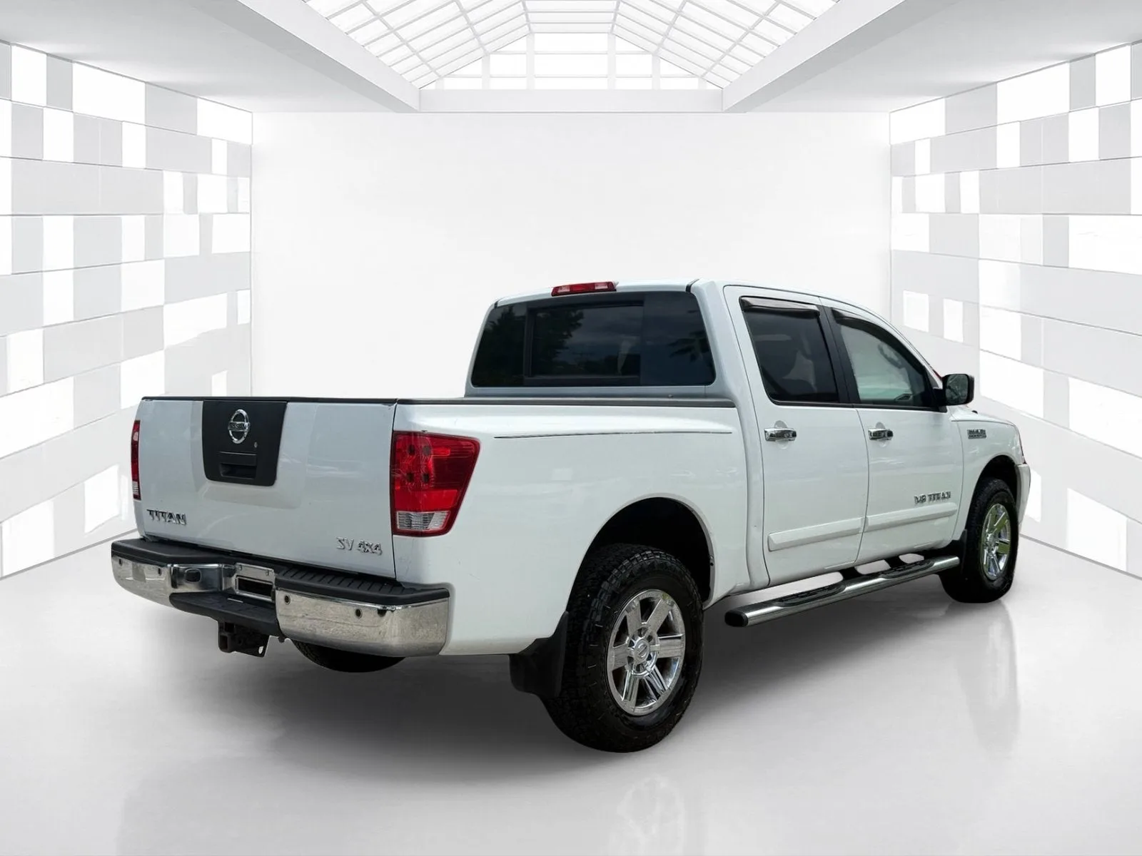 2011 Nissan Titan SV photo 7