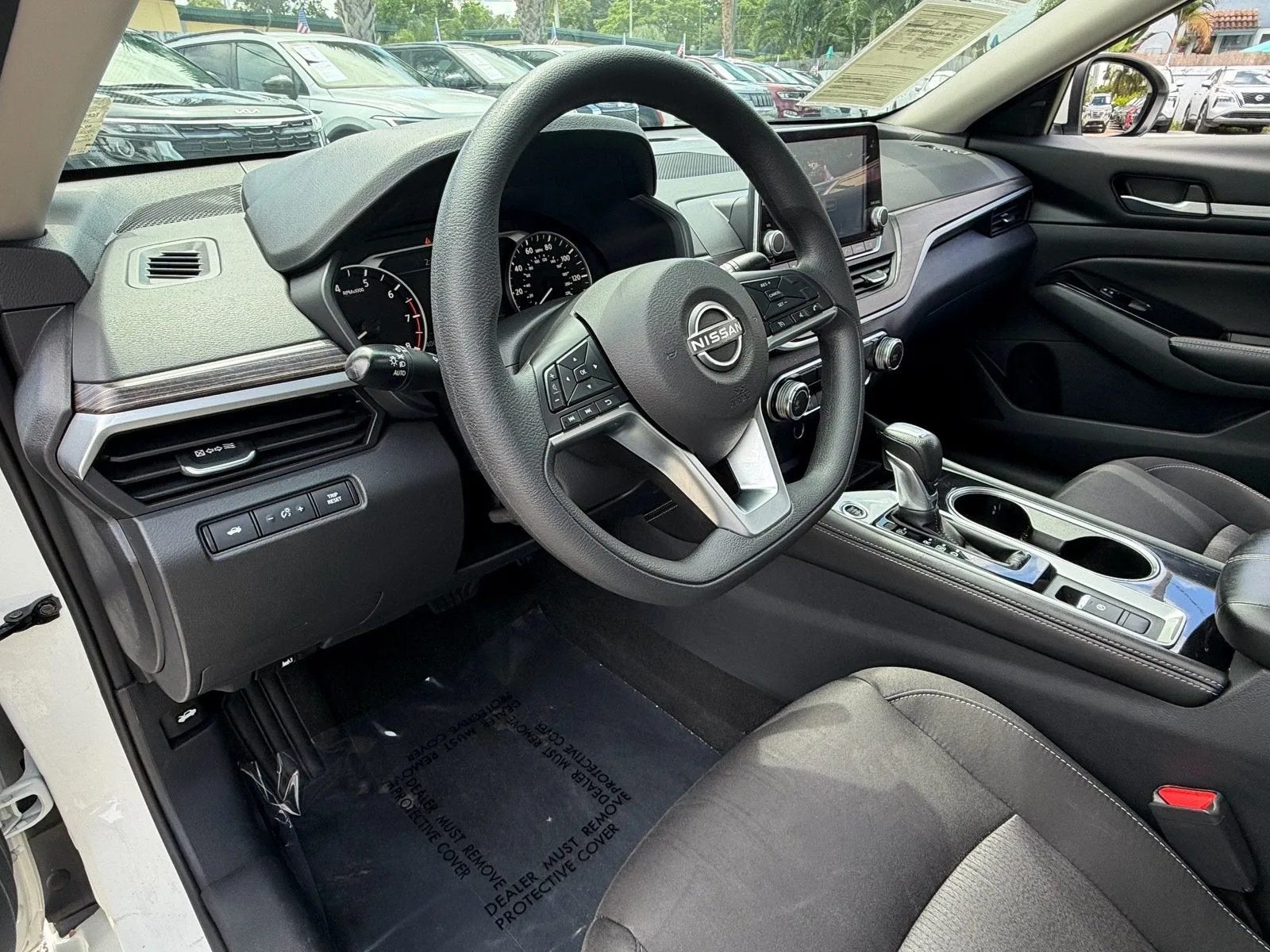2023 Nissan Altima SV photo 10