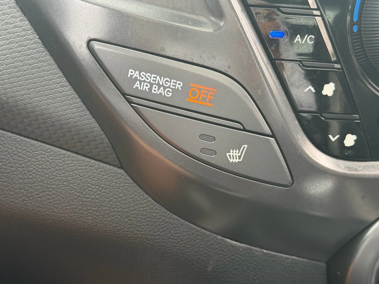 2015 Hyundai Veloster Turbo photo 23