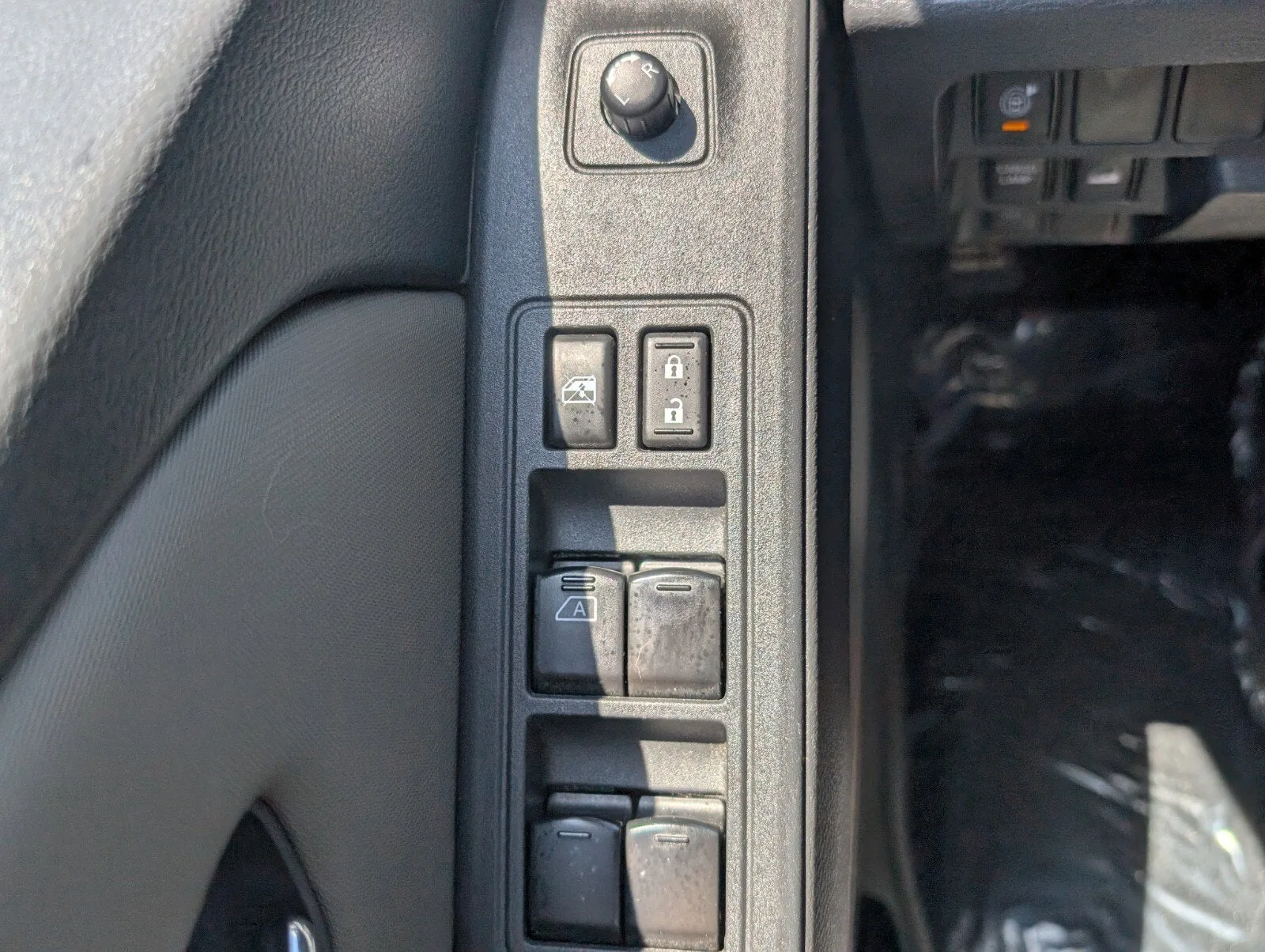 2022 Nissan Frontier Crew Cab SV photo 35