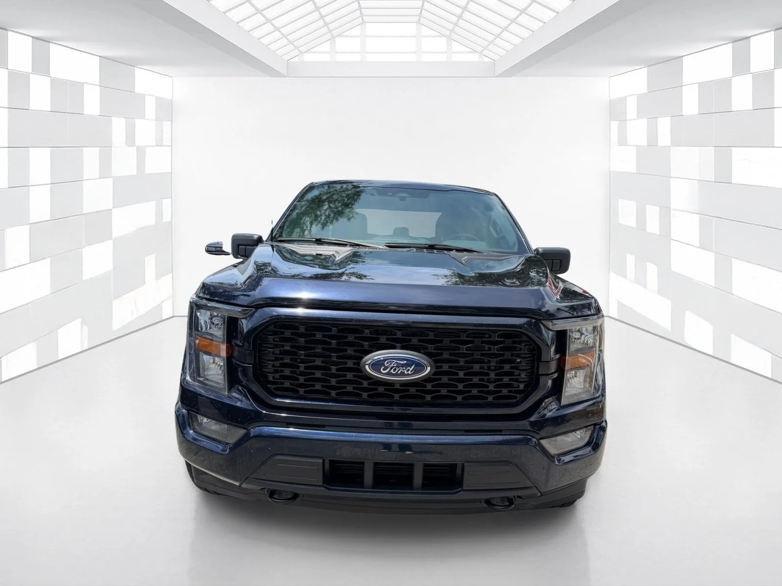 2023 Ford F-150 XL photo 2