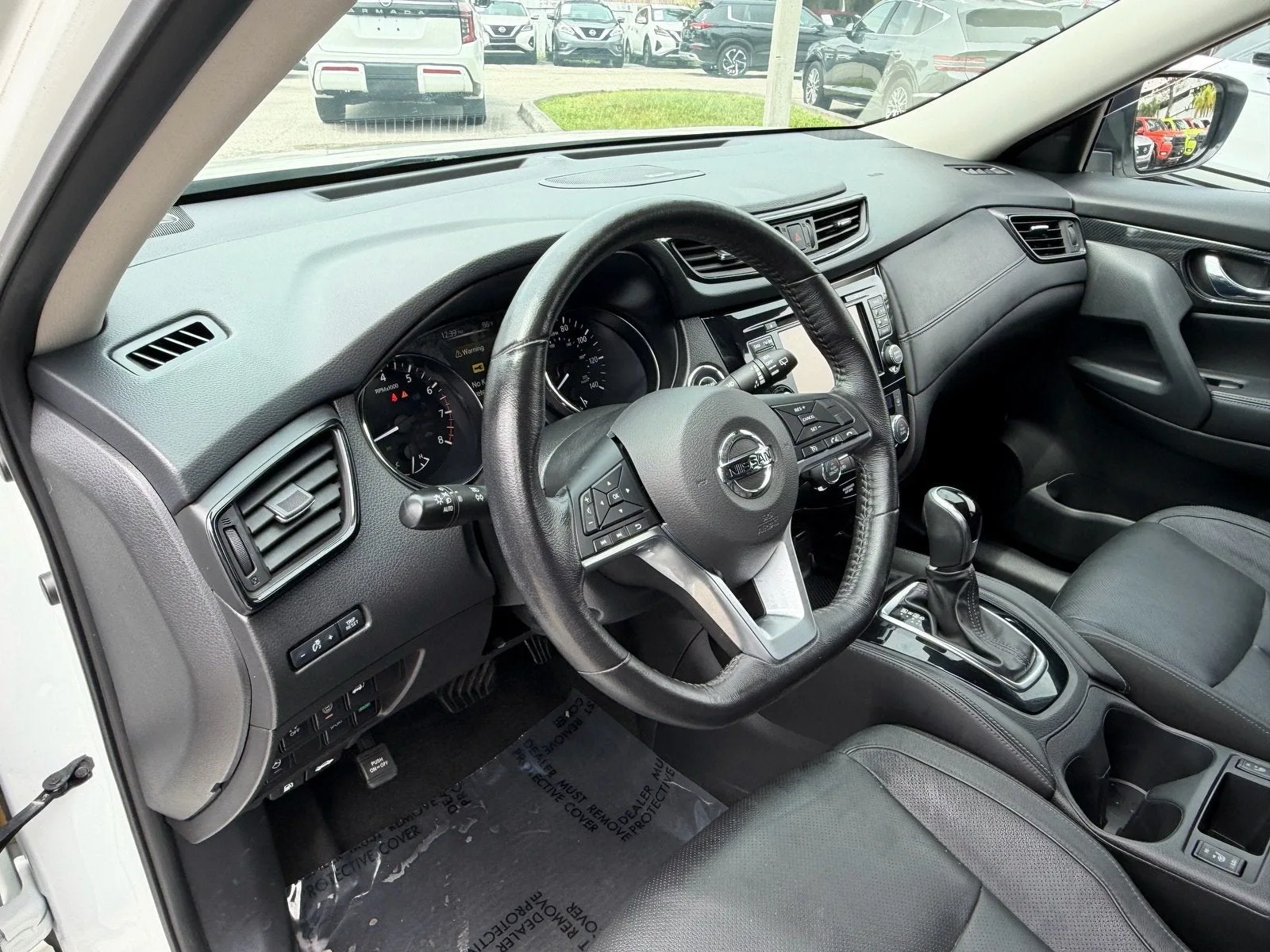 2017 Nissan Rogue SL photo 10