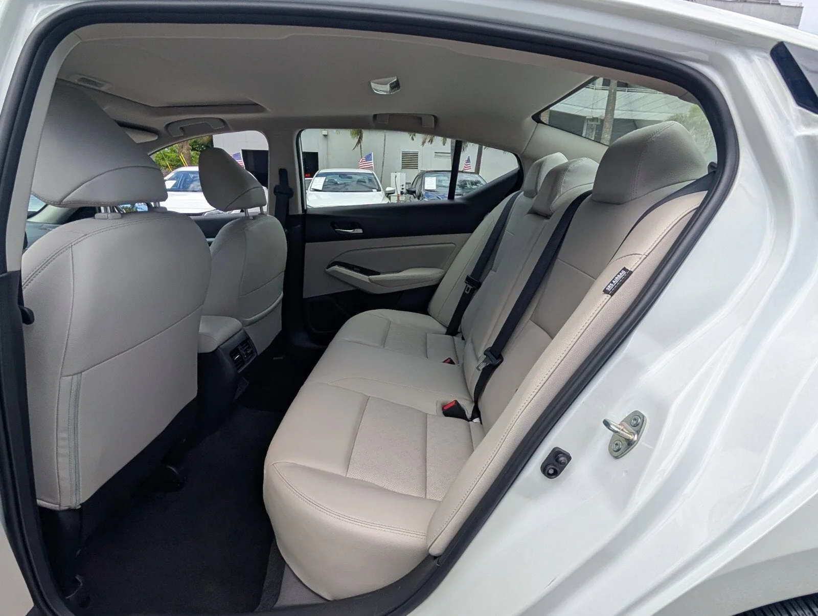2025 Nissan Altima SL photo 11