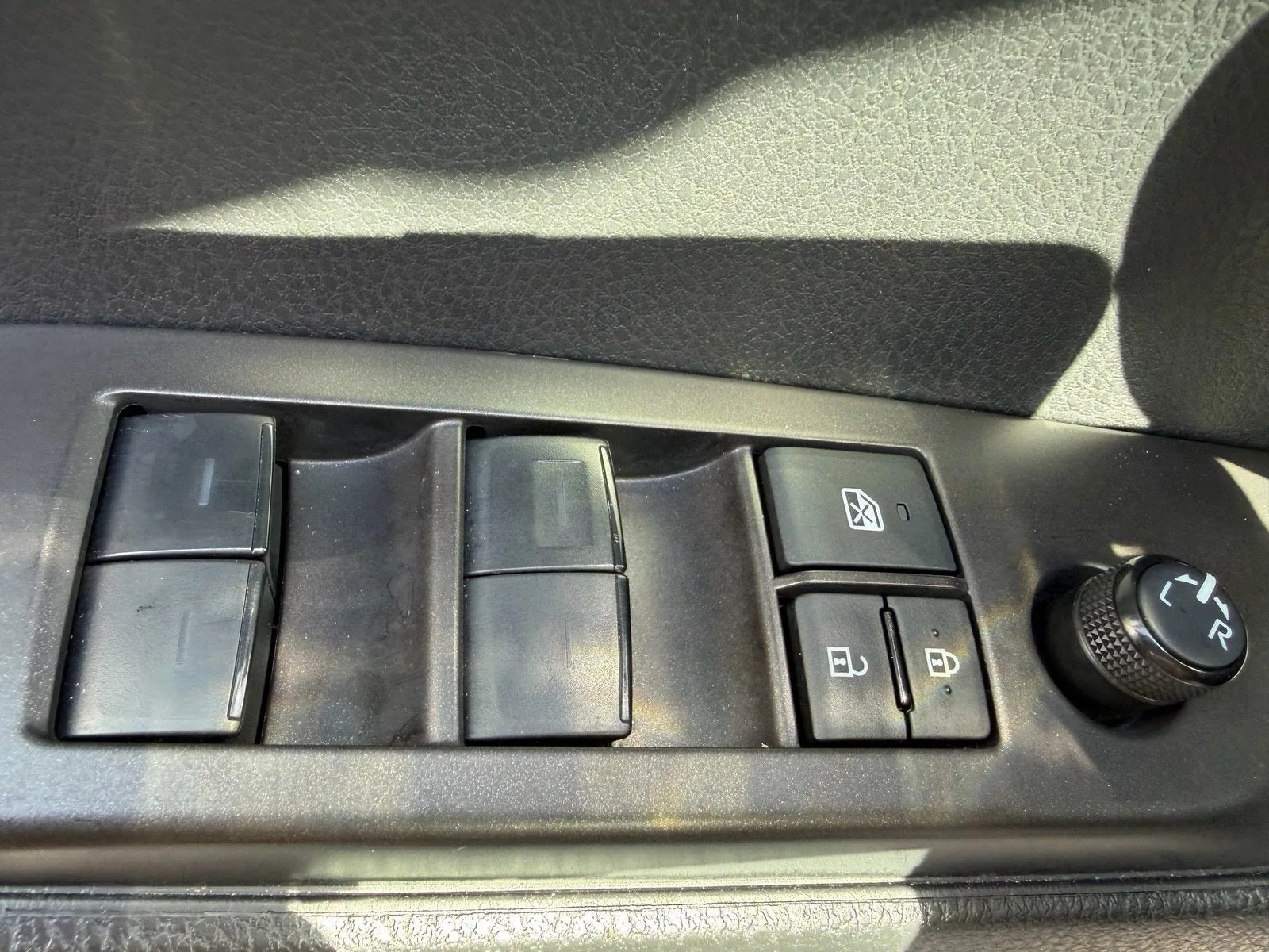 2026 Nissan Rogue Rock Creek® photo 23
