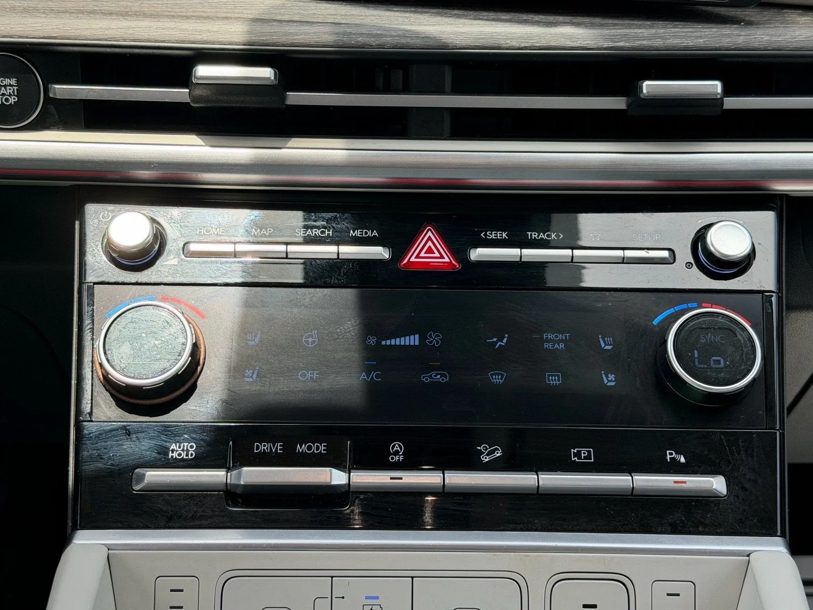 2025 Hyundai Santa Fe Calligraphy photo 18