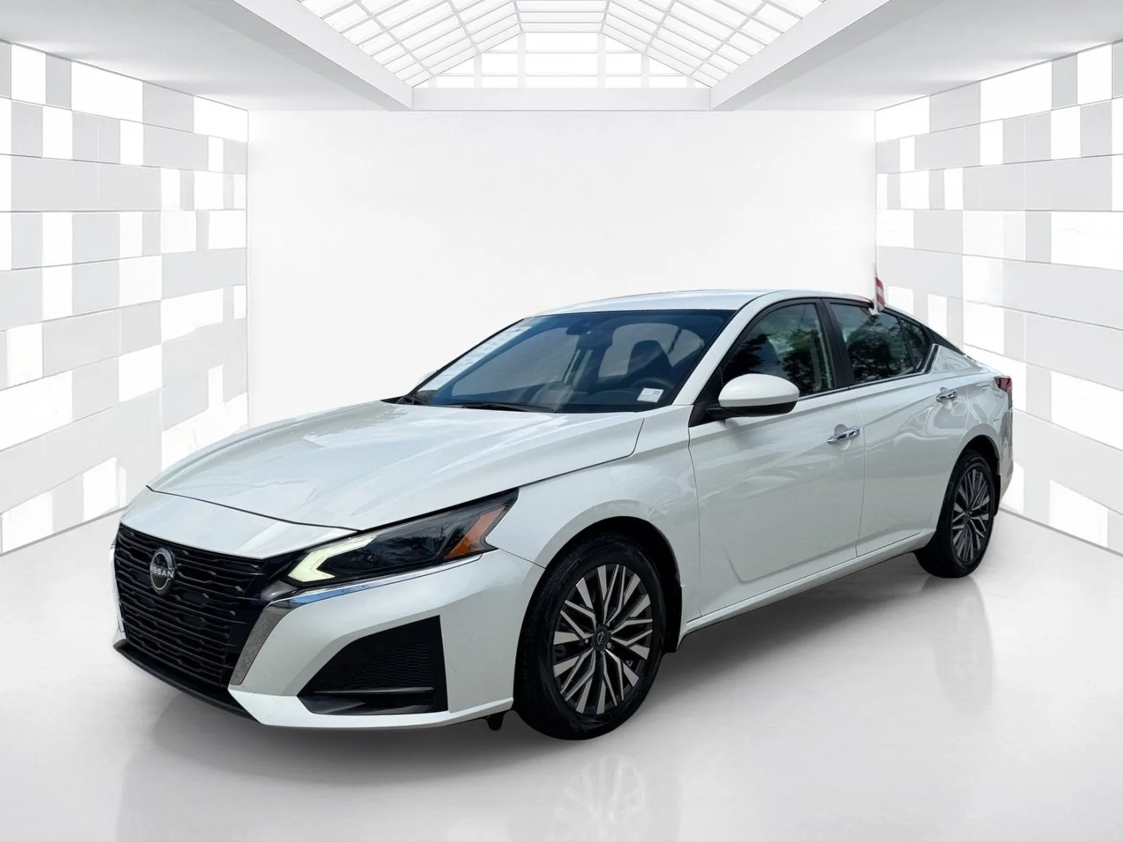 2023 Nissan Altima SV photo 3