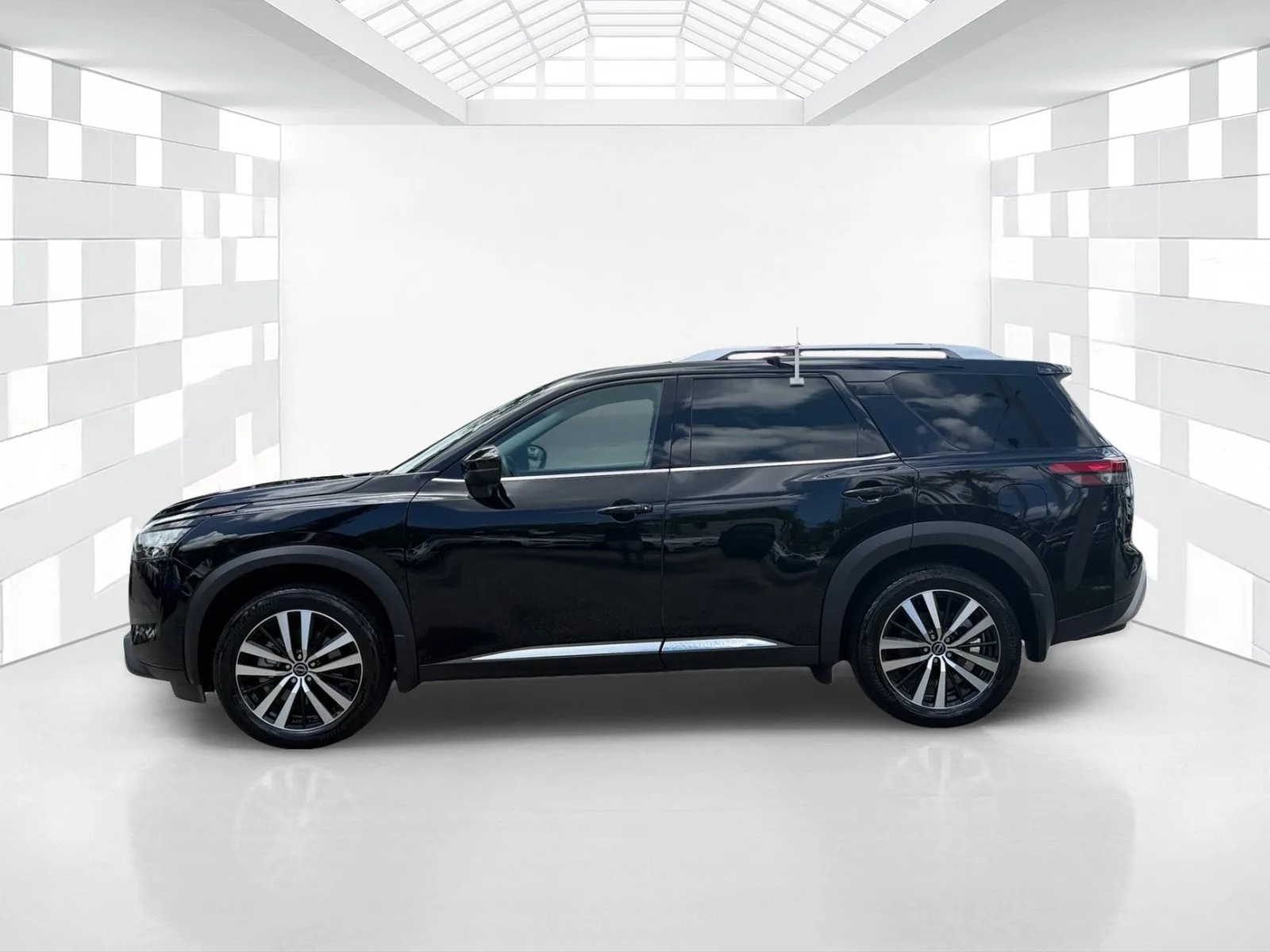 2025 Nissan Pathfinder Platinum photo 4