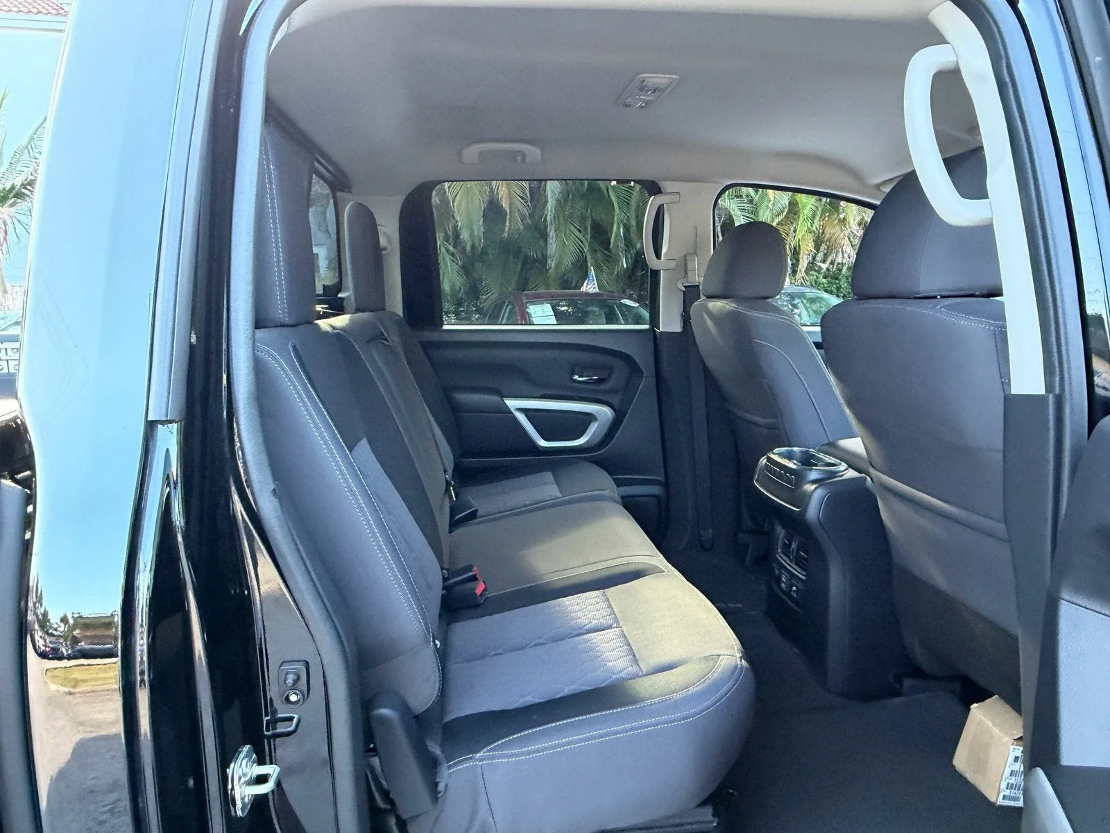 2024 Nissan Titan XD Crew Cab SV photo 16