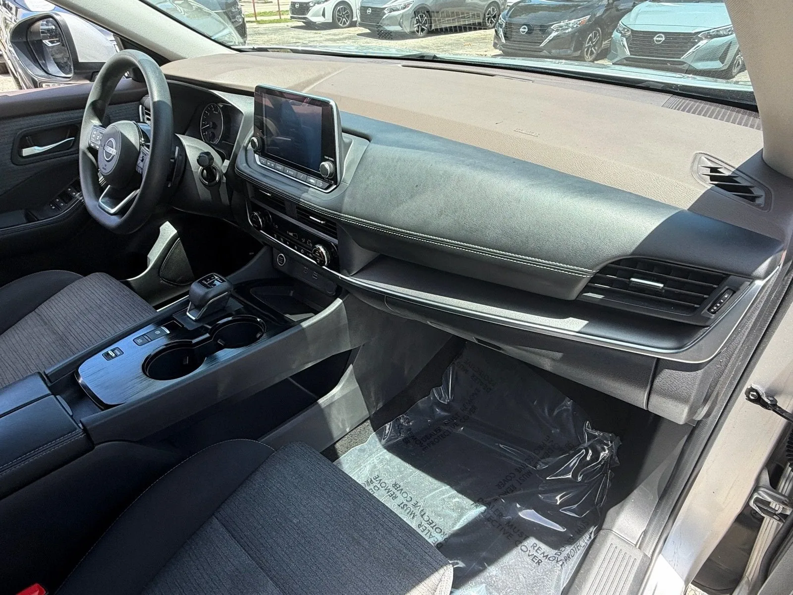 2023 Nissan Rogue SV photo 18