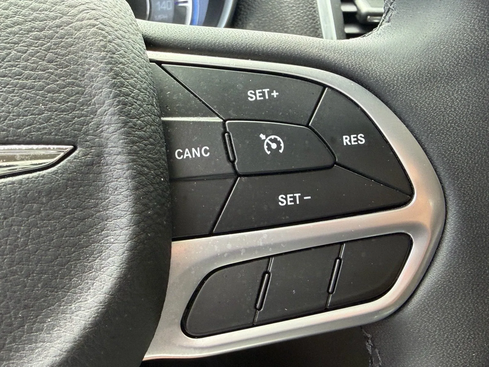 2023 Chrysler 300 Touring photo 29