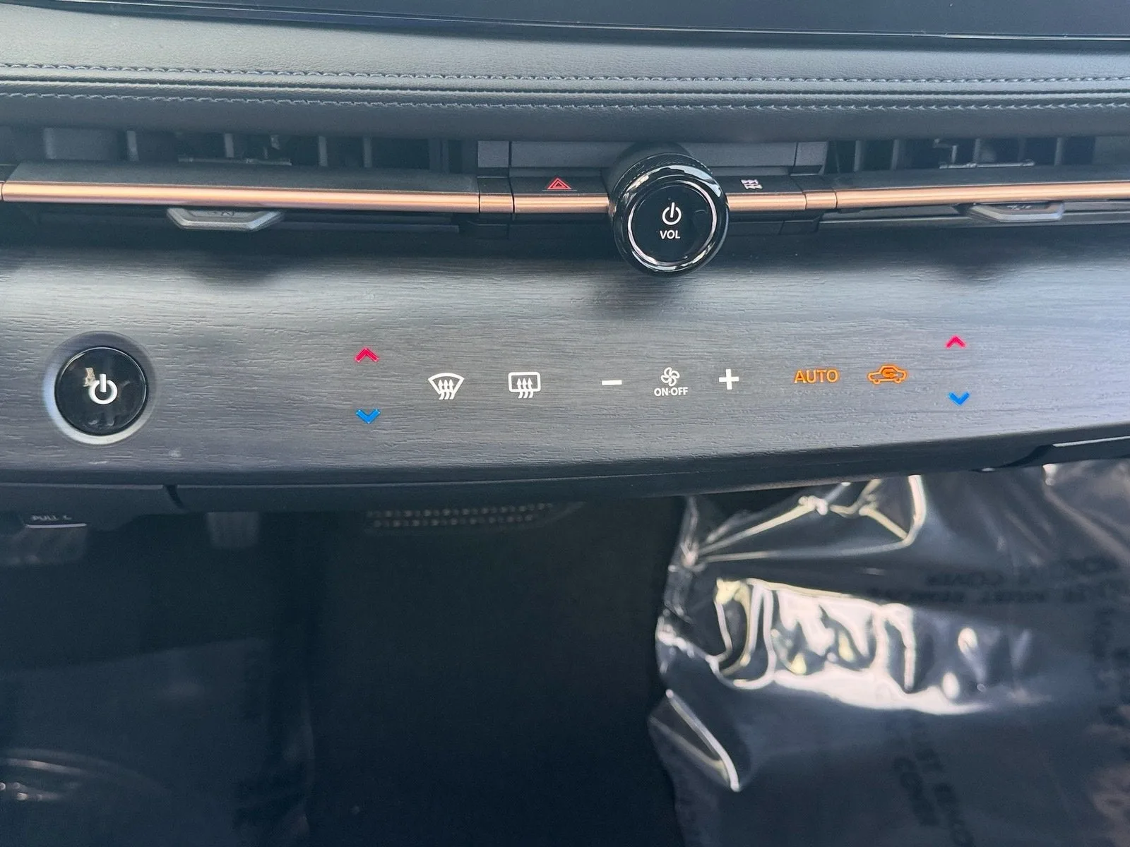 2024 Nissan ARIYA EMPOWER+ photo 24