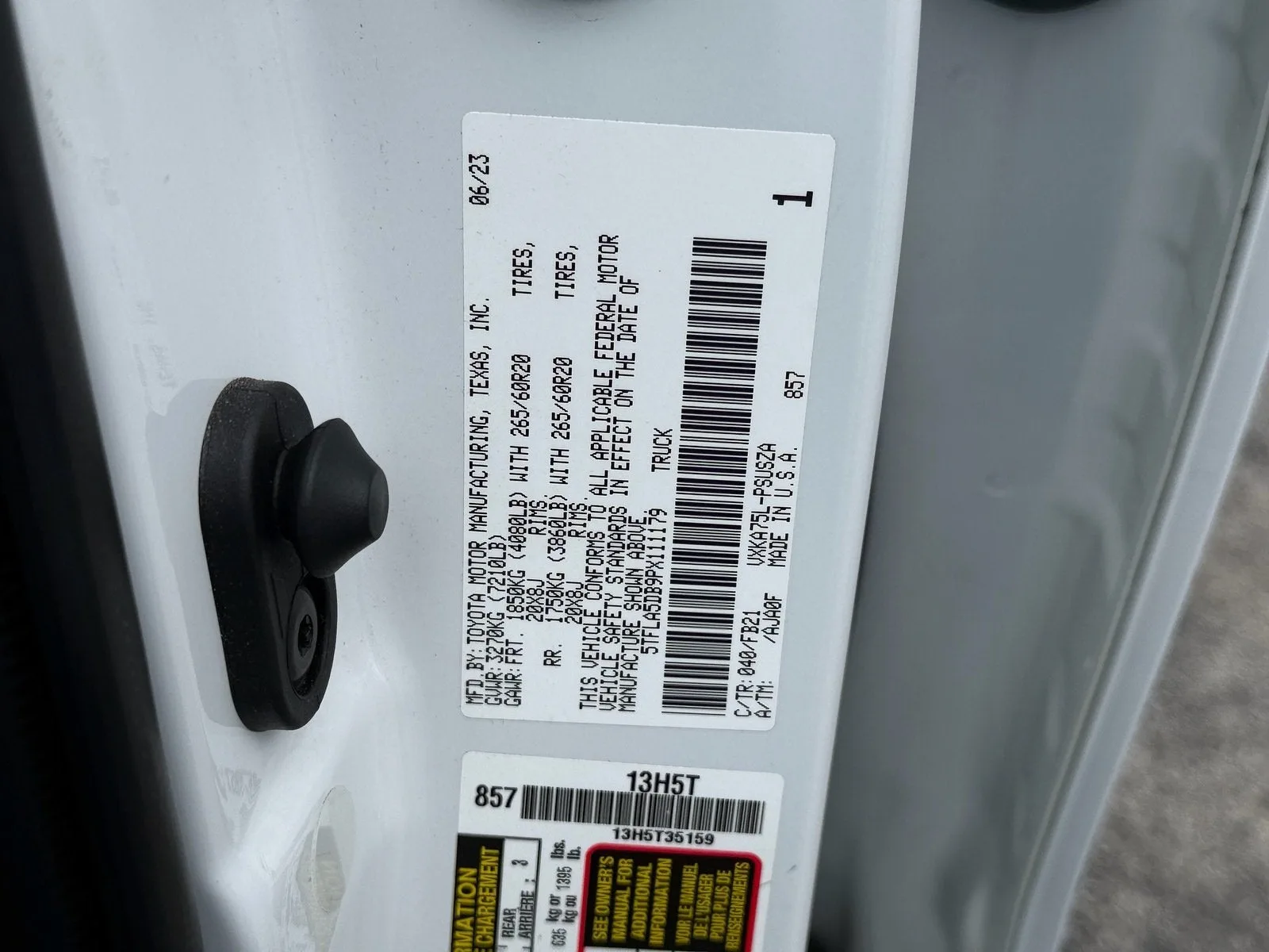 2023 Toyota Tundra 4WD SR5 photo 19