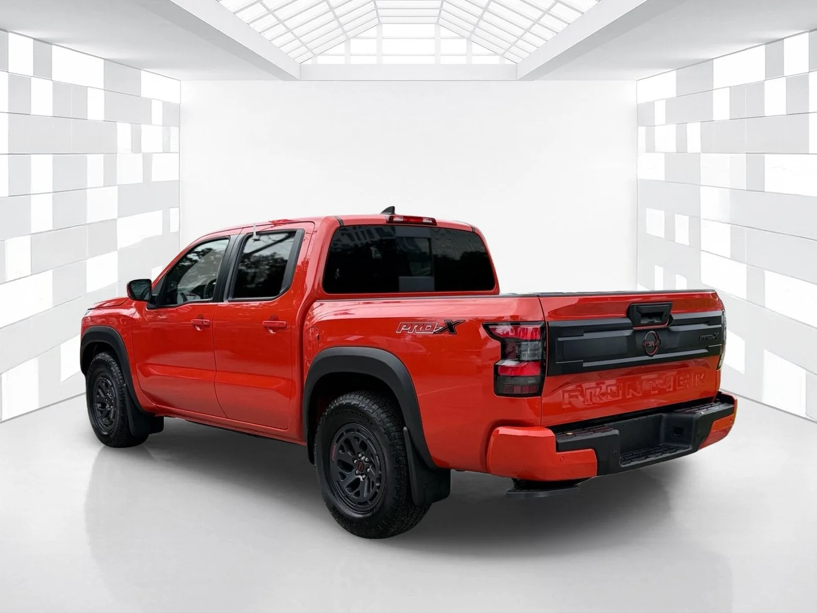 2025 Nissan Frontier Crew Cab PRO-X® photo 5