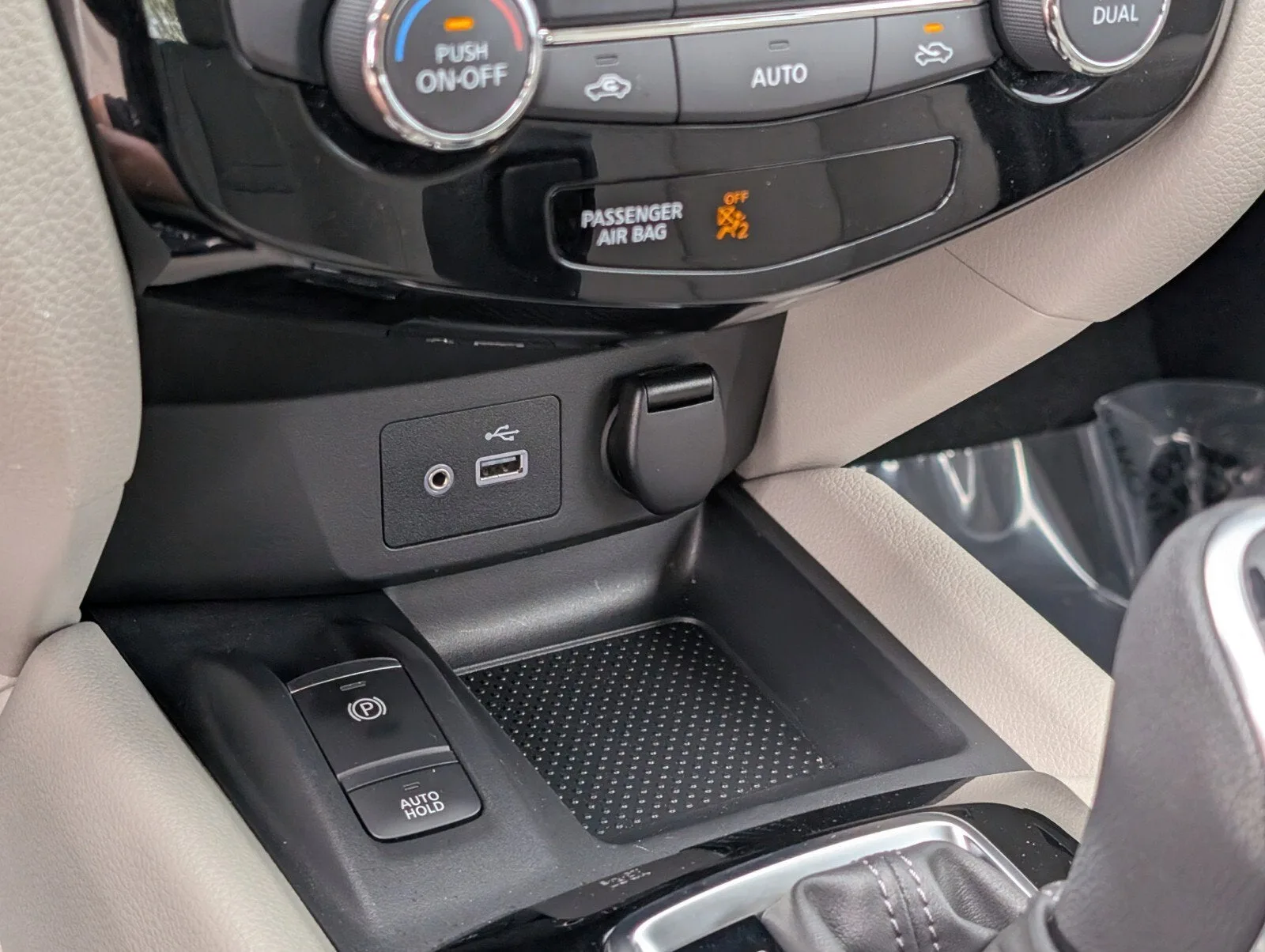 2022 Nissan Rogue Sport SL photo 26