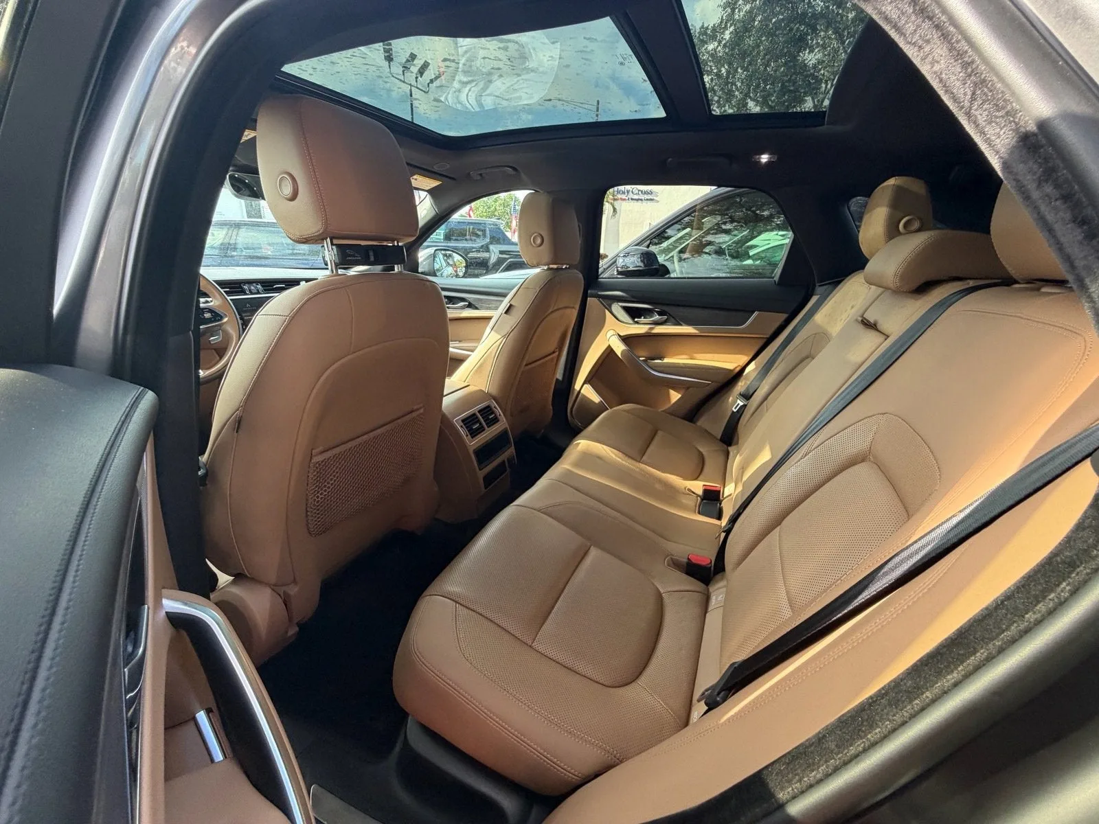 2023 Jaguar F-PACE S photo 9