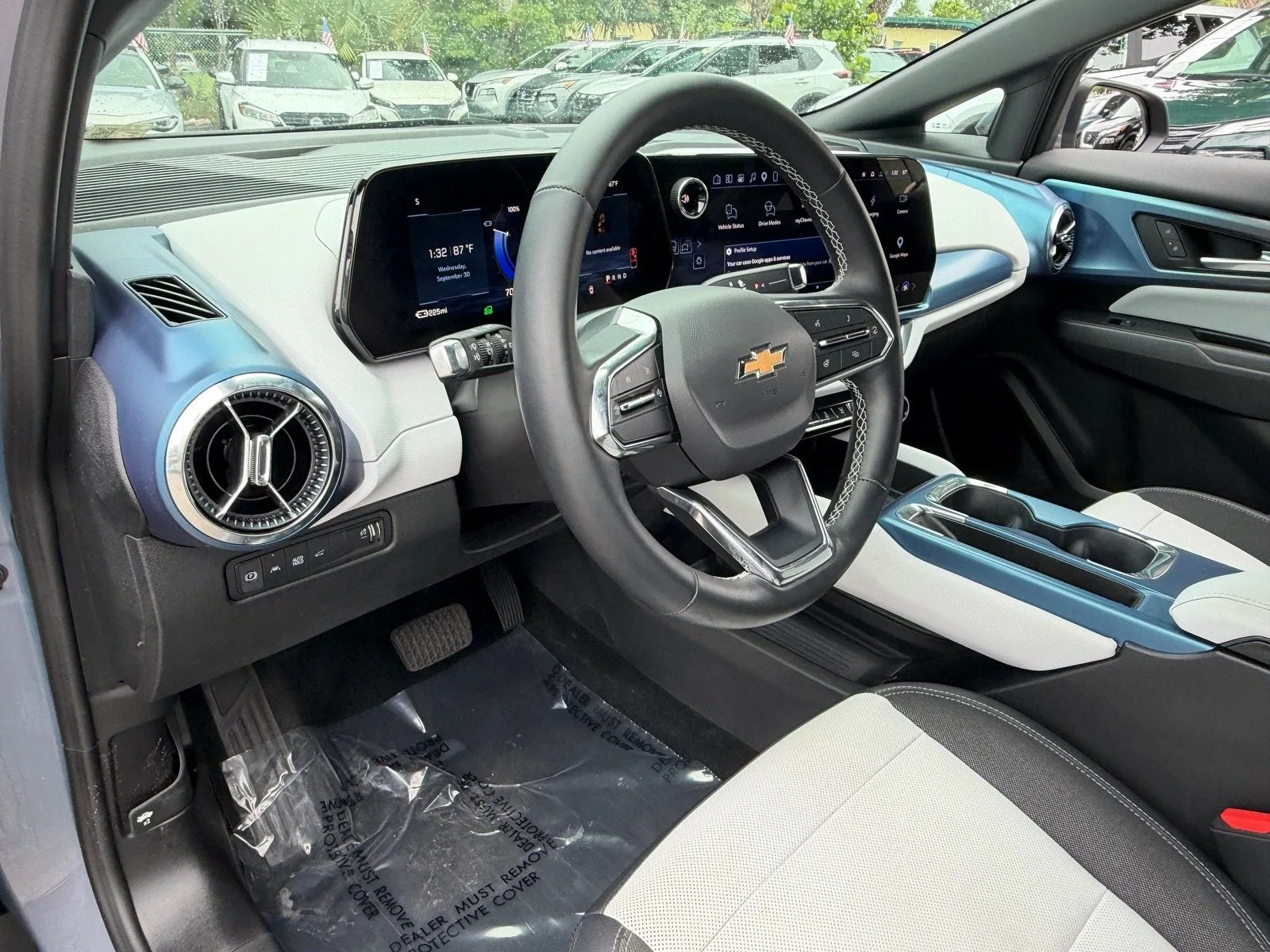 2025 Chevrolet Equinox EV LT photo 10