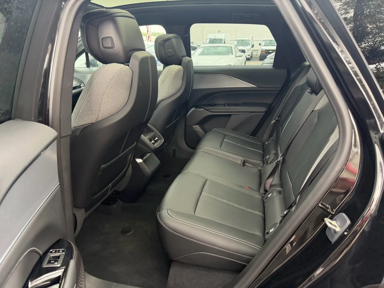 2024 Cadillac LYRIQ Tech photo 10