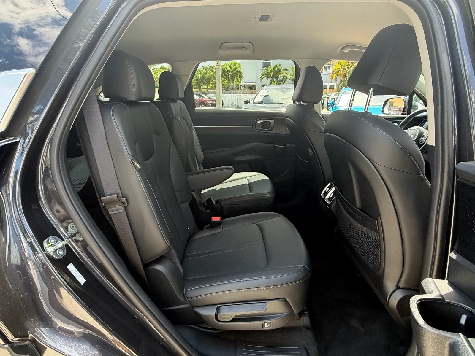 2025 Kia Sorento EX photo 18