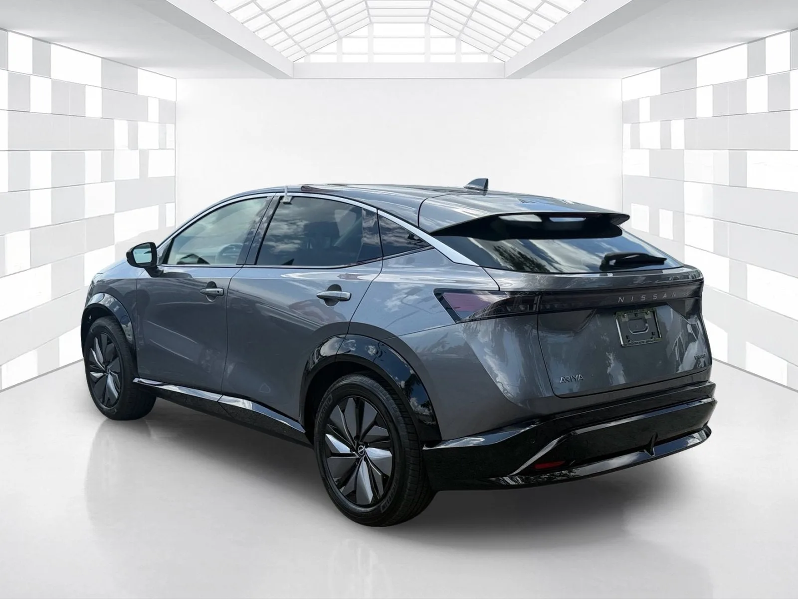 2024 Nissan ARIYA ENGAGE photo 5