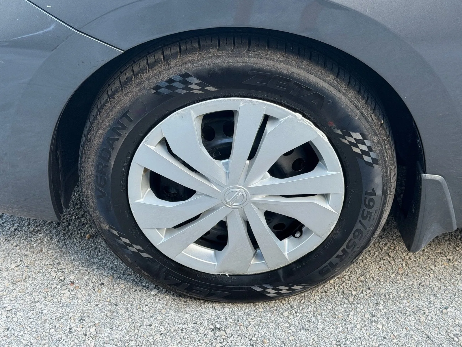 2025 Nissan Versa S photo 18