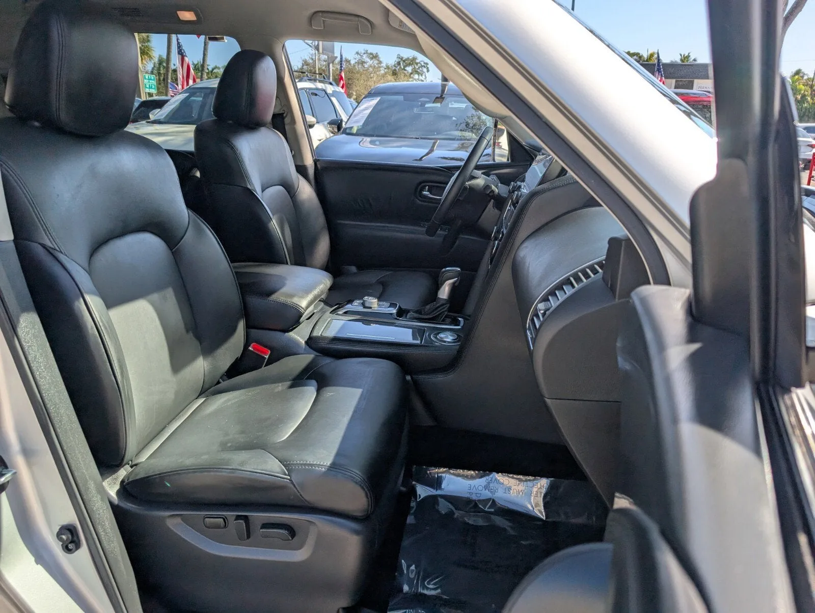 2024 Nissan Armada SV photo 18