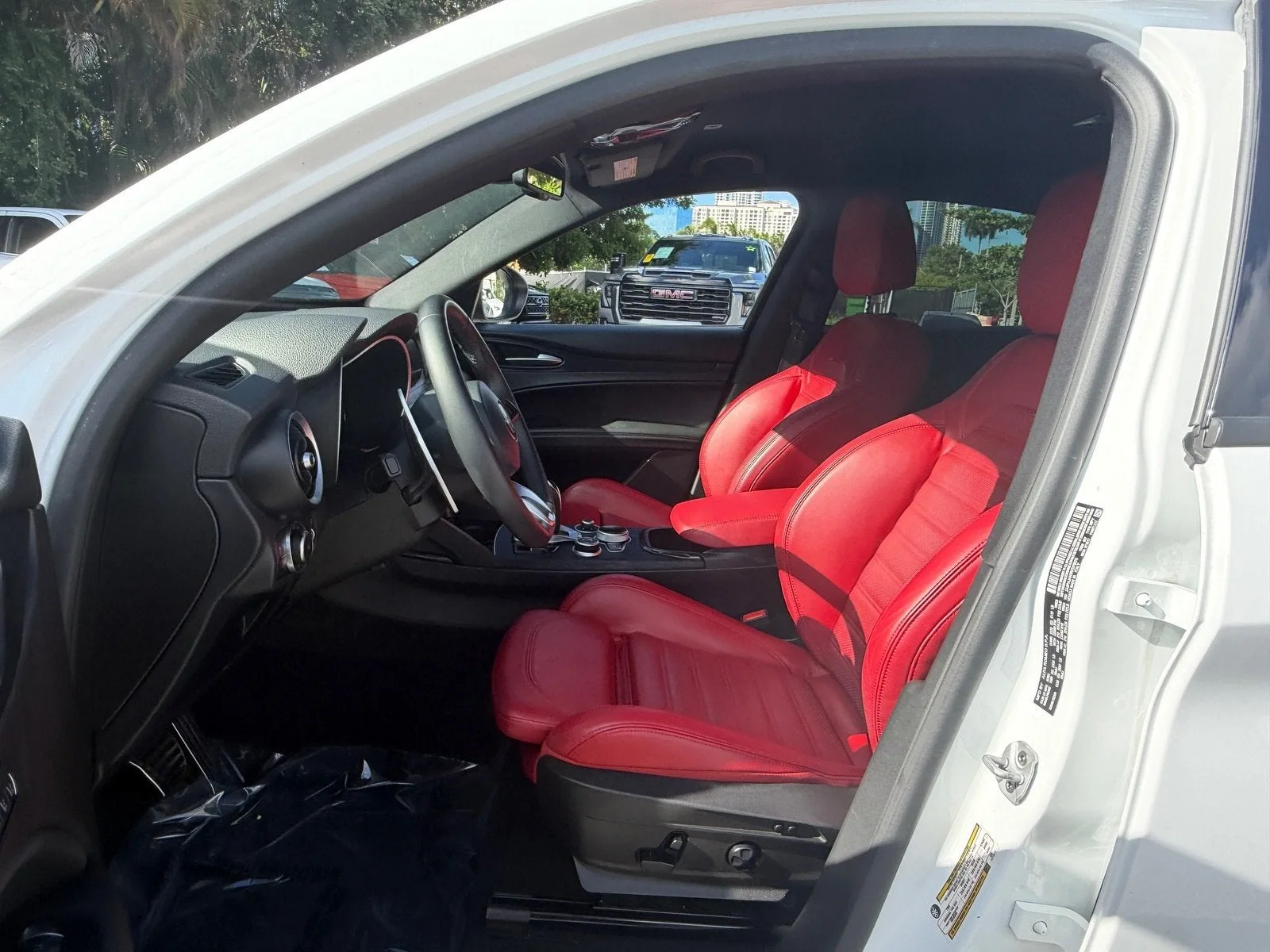 2024 Alfa Romeo Stelvio Sprint photo 9
