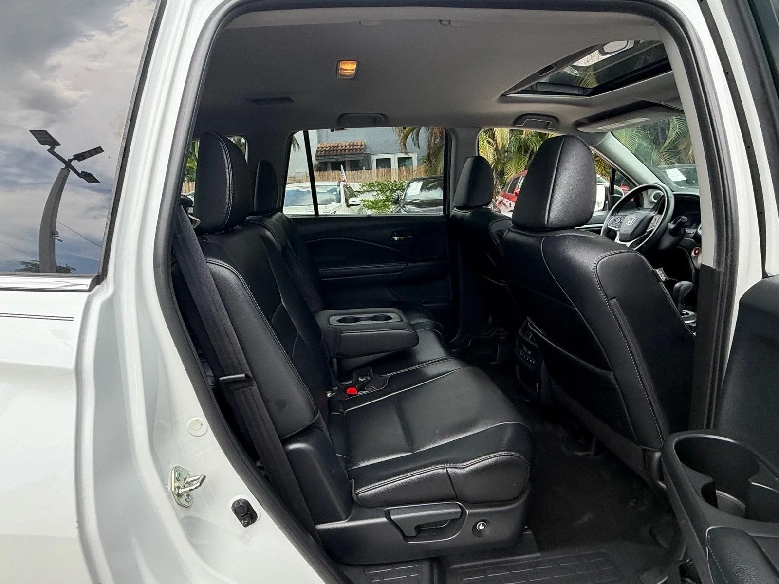 2020 Honda Pilot EX-L photo 18