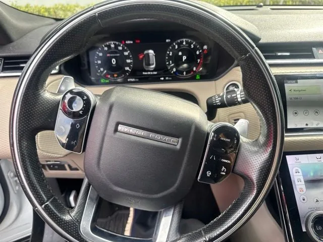 2019 Land Rover Range Rover Velar R-Dynamic SE photo 2