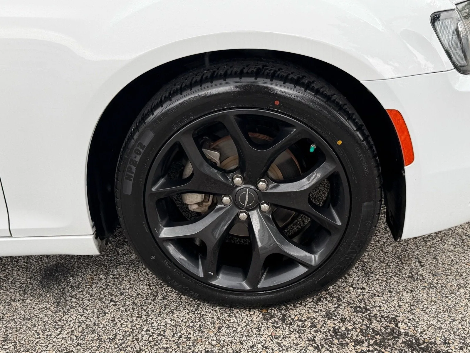 2022 Chrysler 300 Touring photo 18
