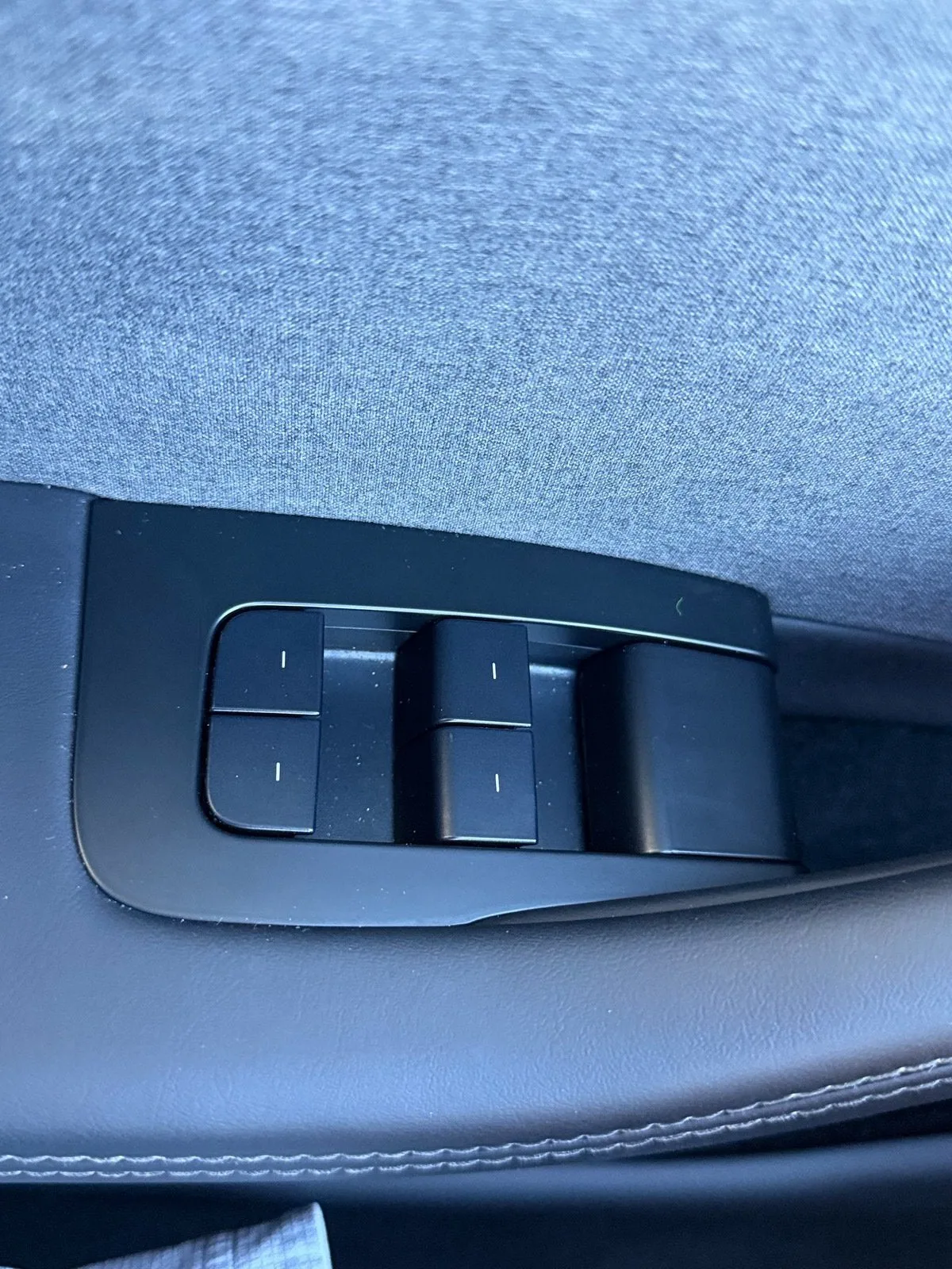 2025 Tesla Model 3 Long Range photo 30