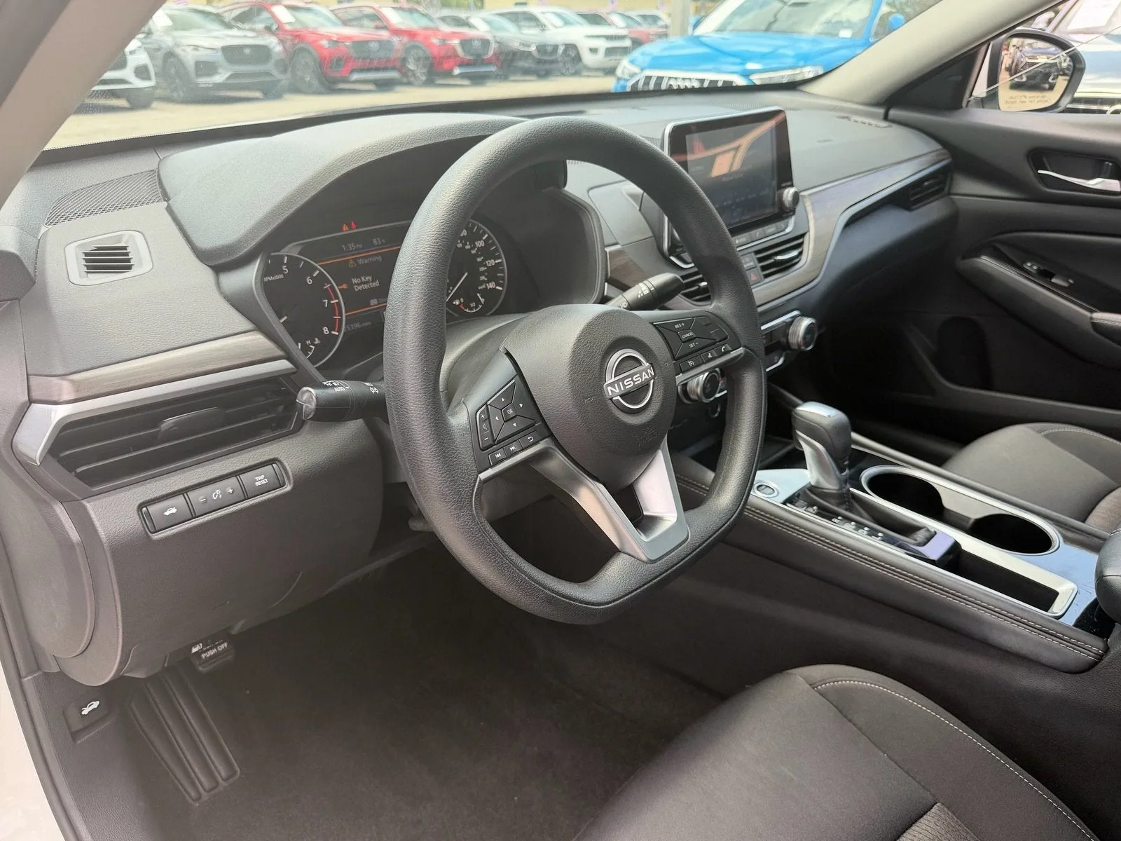 2023 Nissan Altima SV photo 10