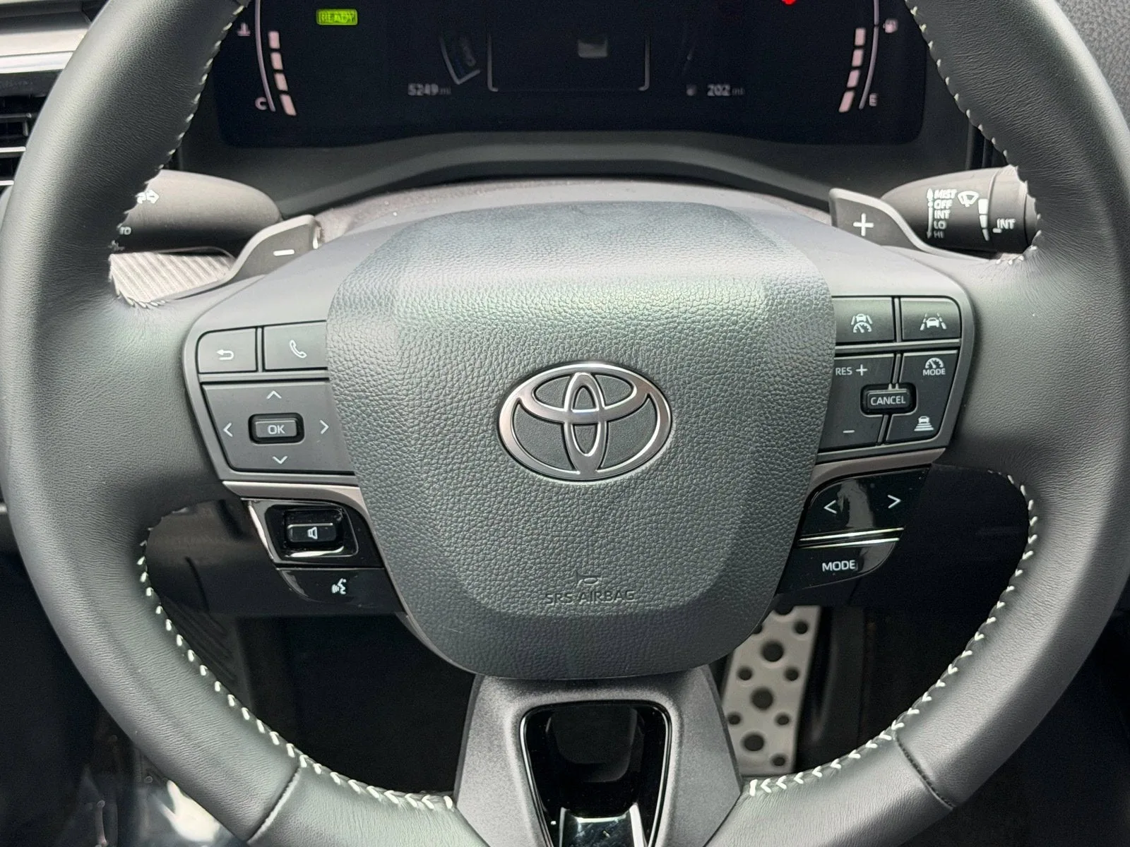 2026 Toyota Camry SE photo 14