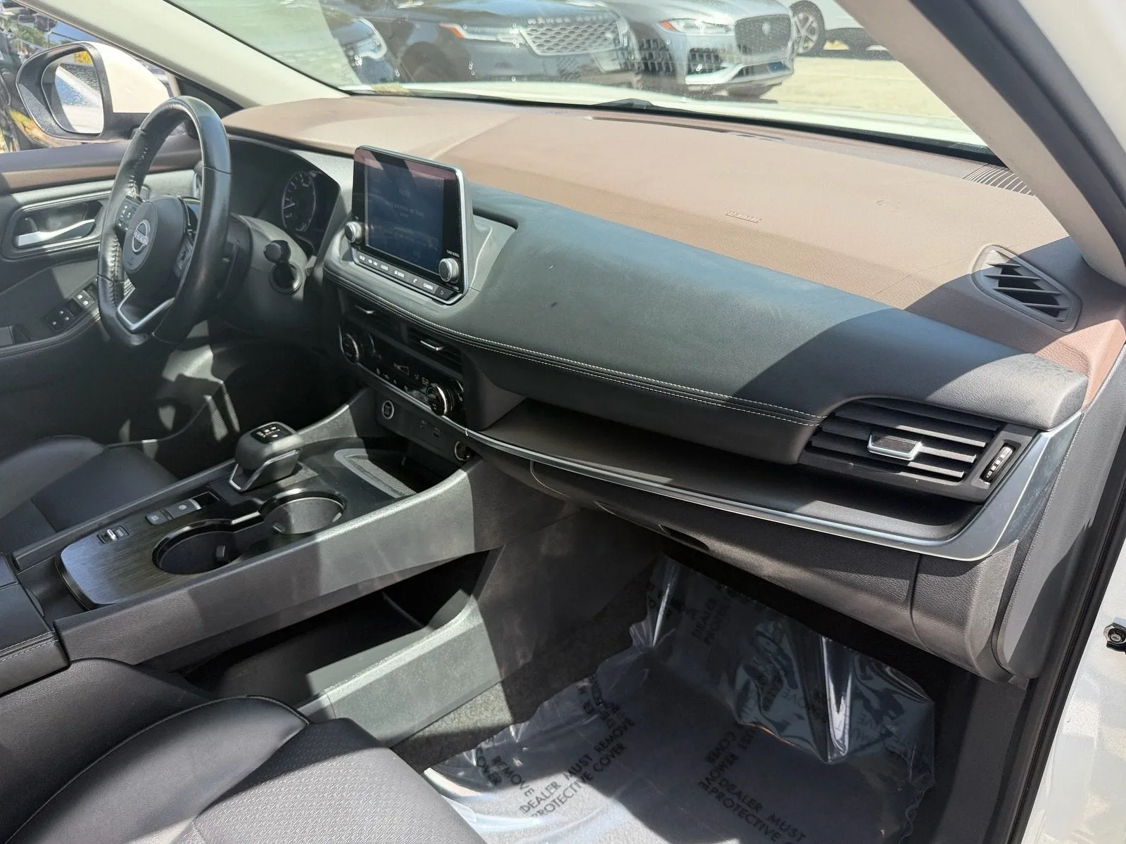 2023 Nissan Rogue SV photo 17