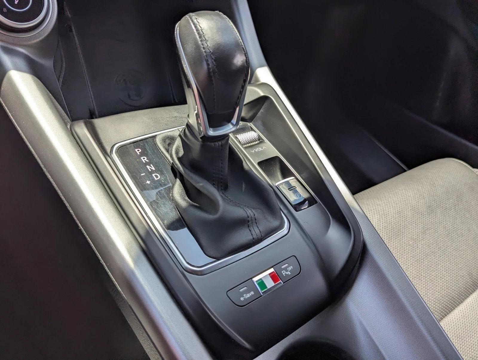 2024 Alfa Romeo Tonale Veloce photo 32