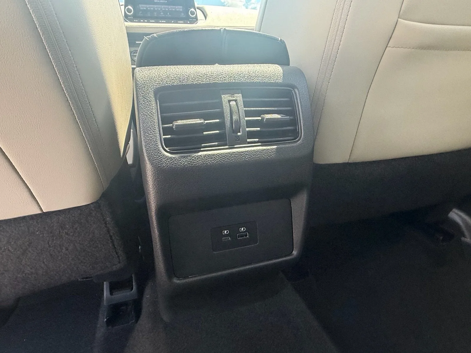 2023 Nissan Rogue SV photo 12