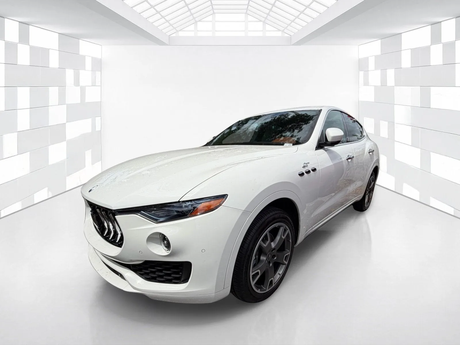 2023 Maserati Levante GT photo 3