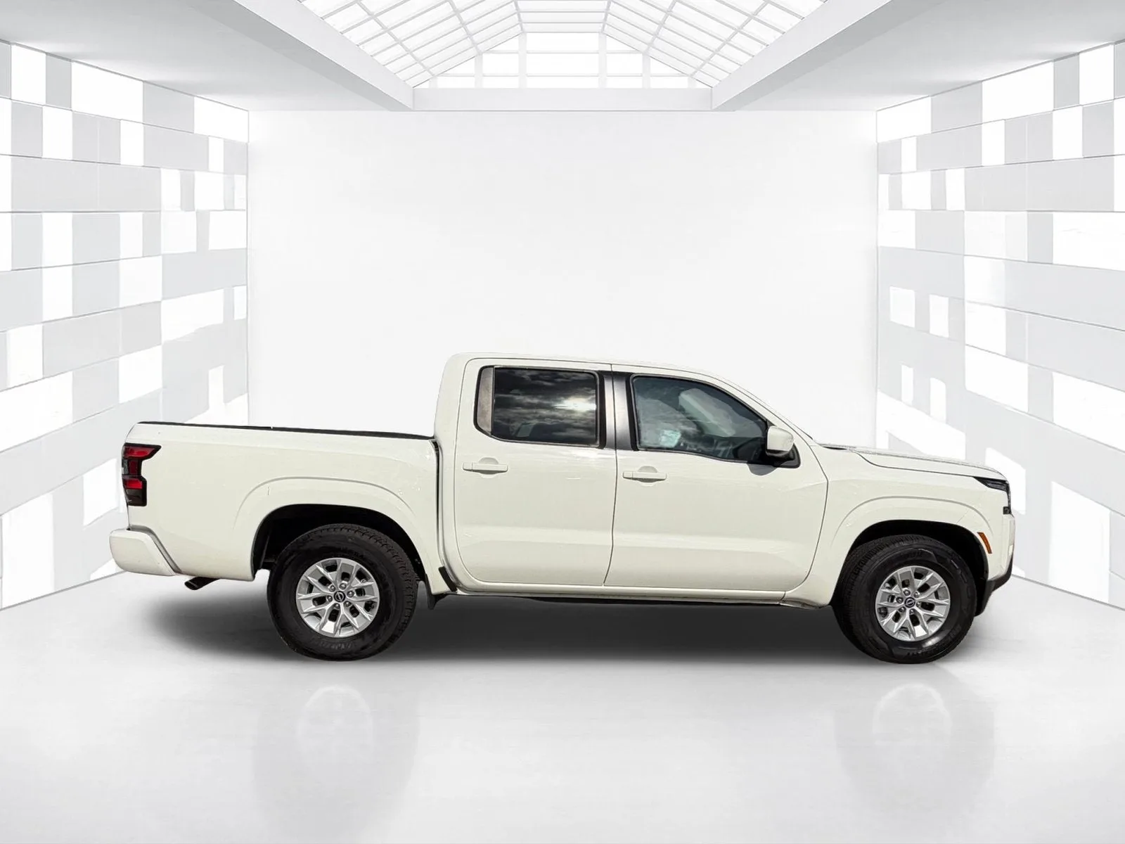 2024 Nissan Frontier Crew Cab SV photo 8