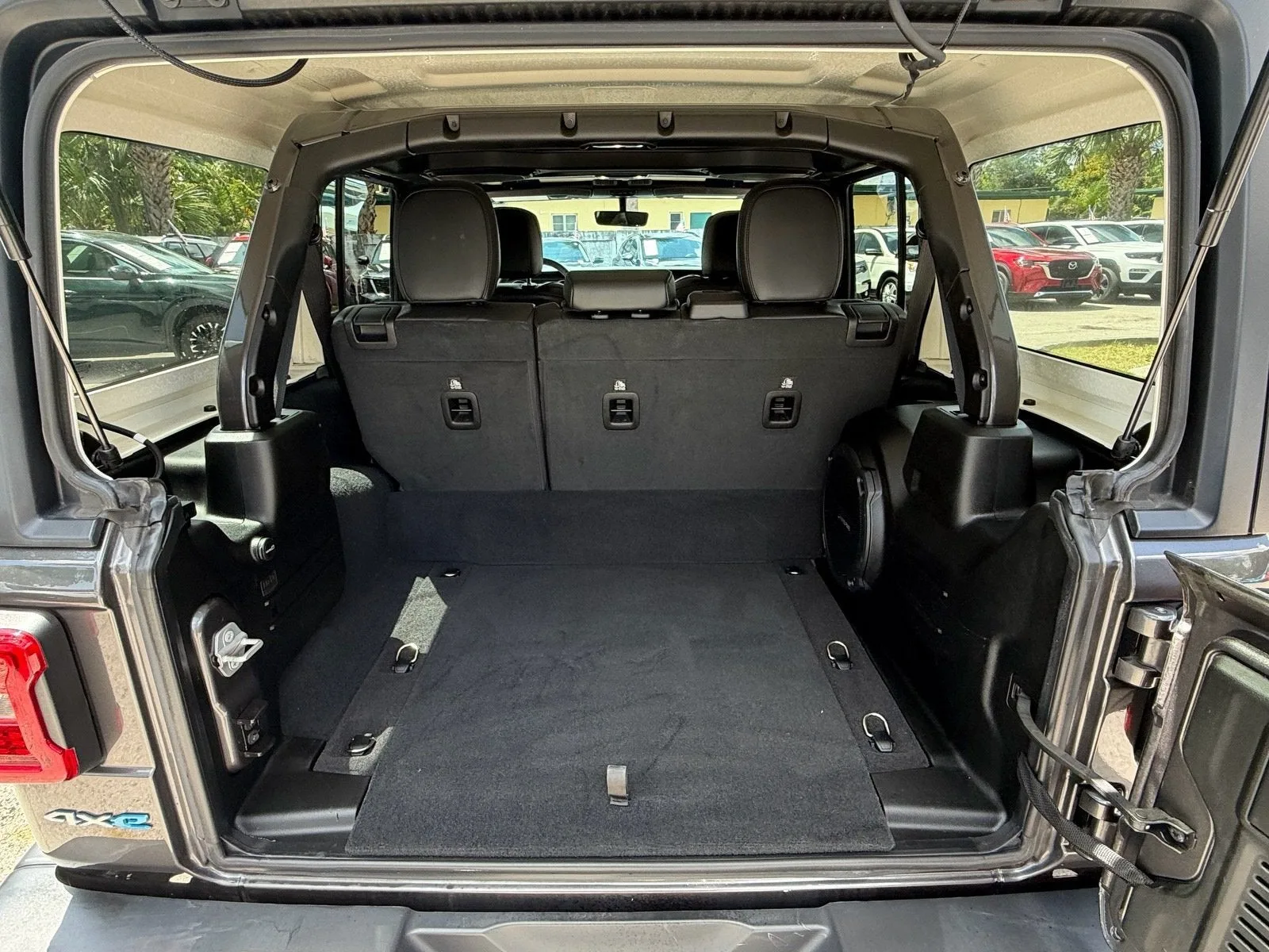 2023 Jeep Wrangler 4xe Sahara photo 15