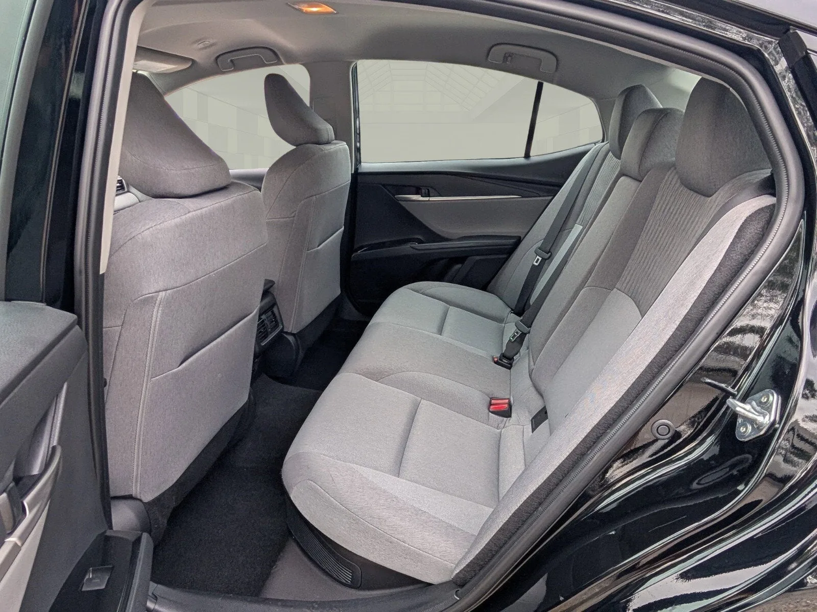 2025 Toyota Camry LE photo 10