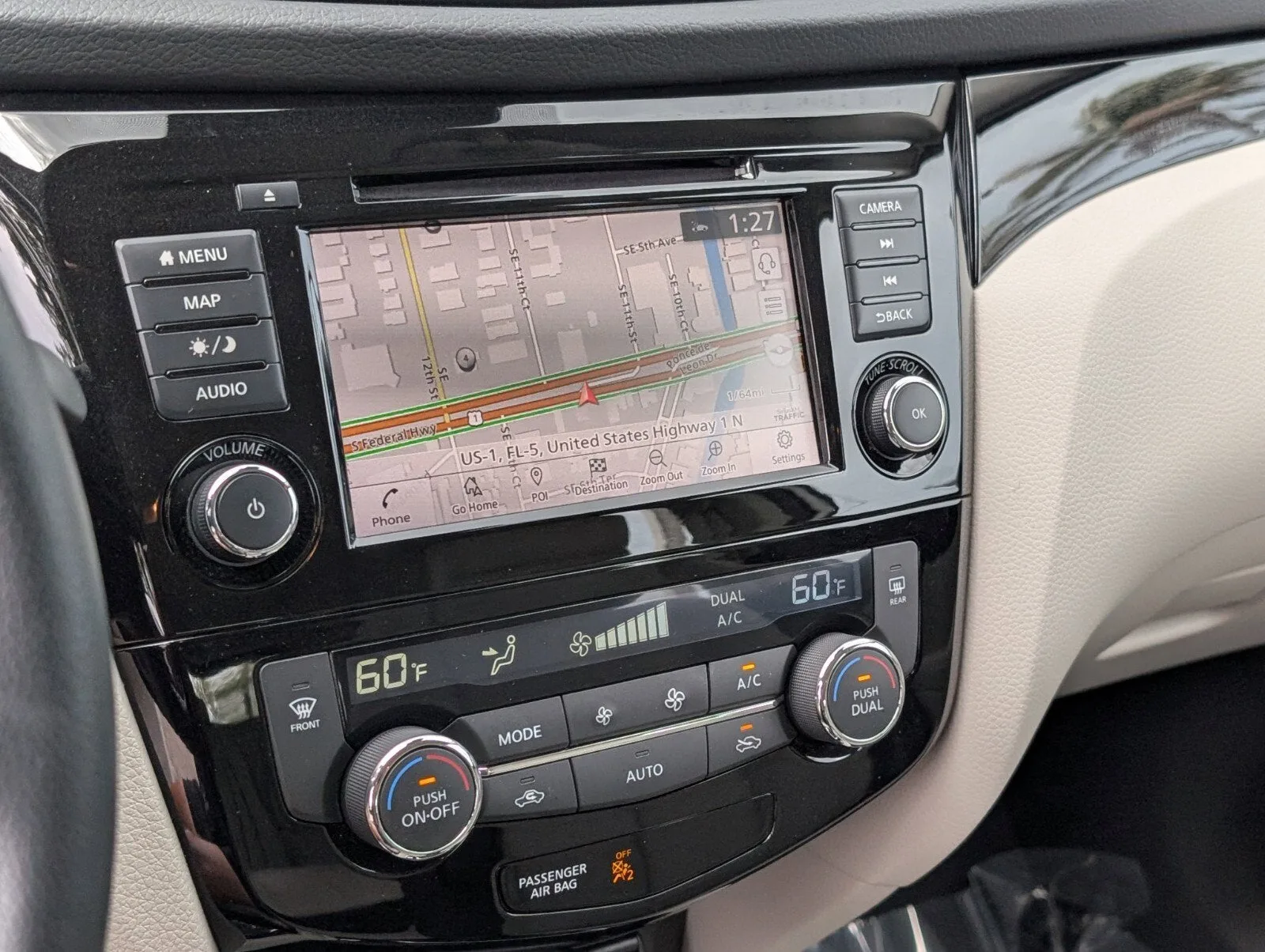2022 Nissan Rogue Sport SL photo 23