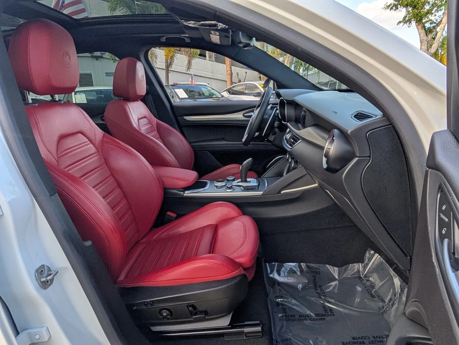 2023 Alfa Romeo Stelvio Veloce photo 17