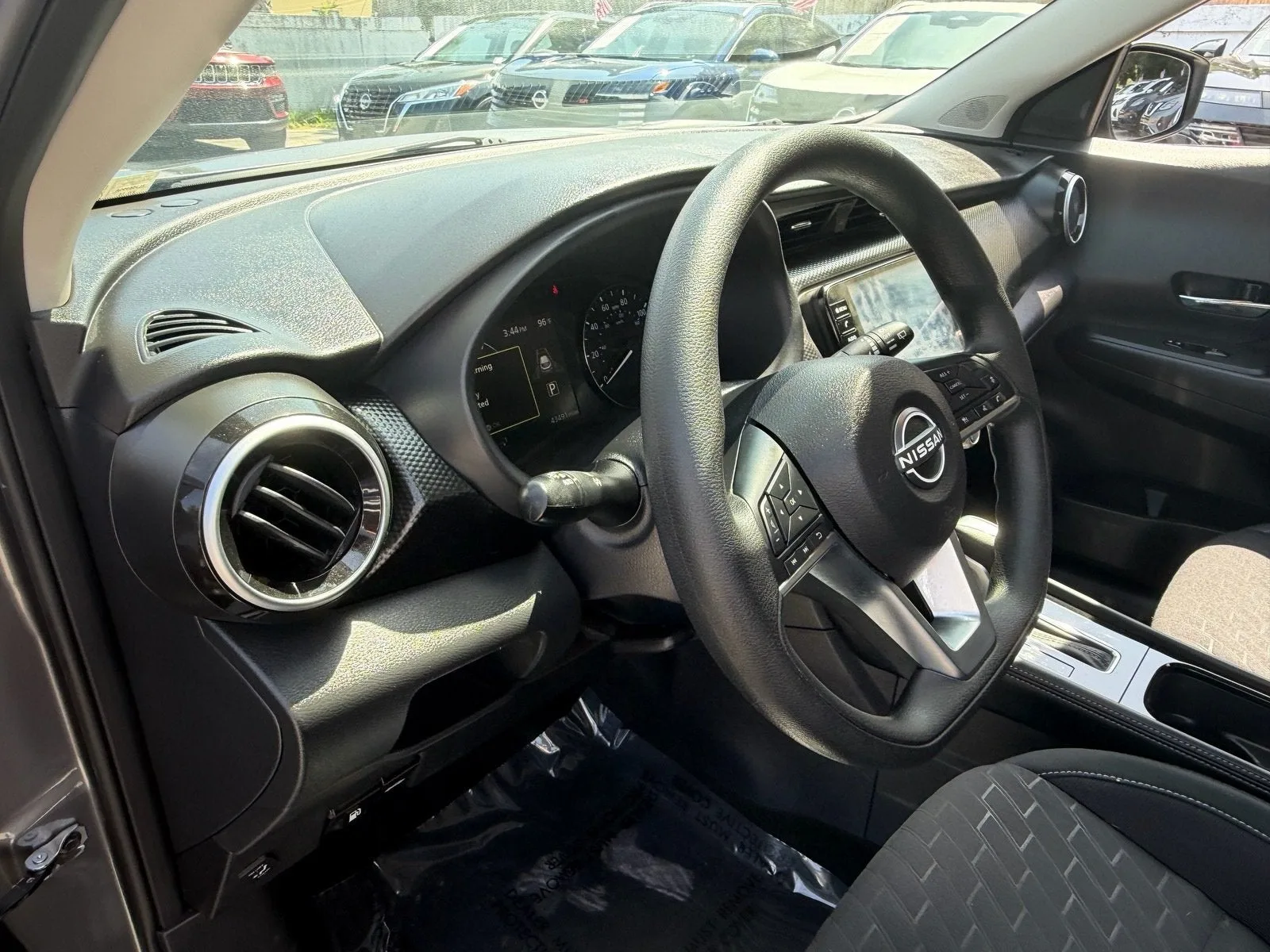 2024 Nissan Kicks SV photo 9