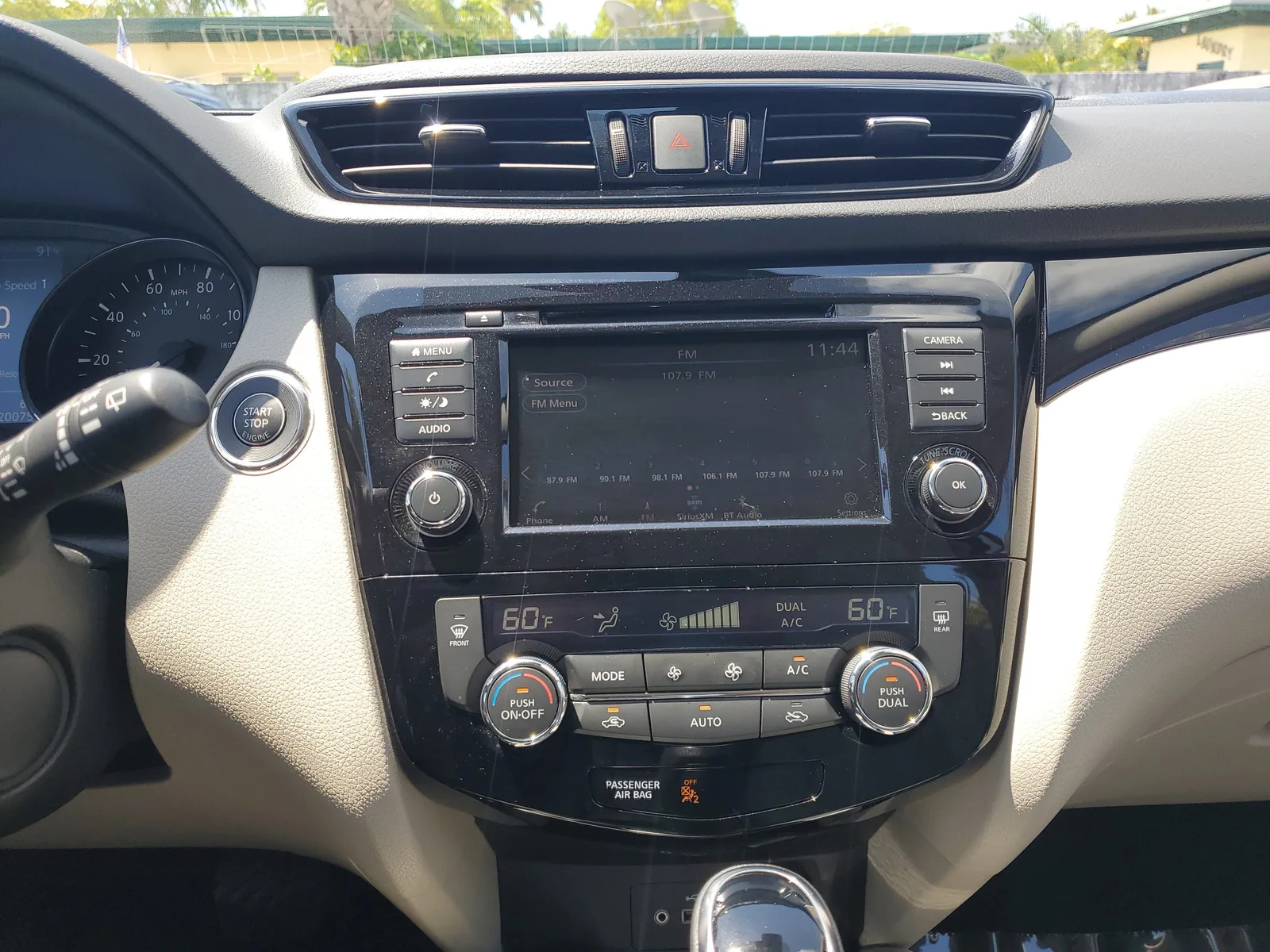 2022 Nissan Rogue Sport SV photo 23