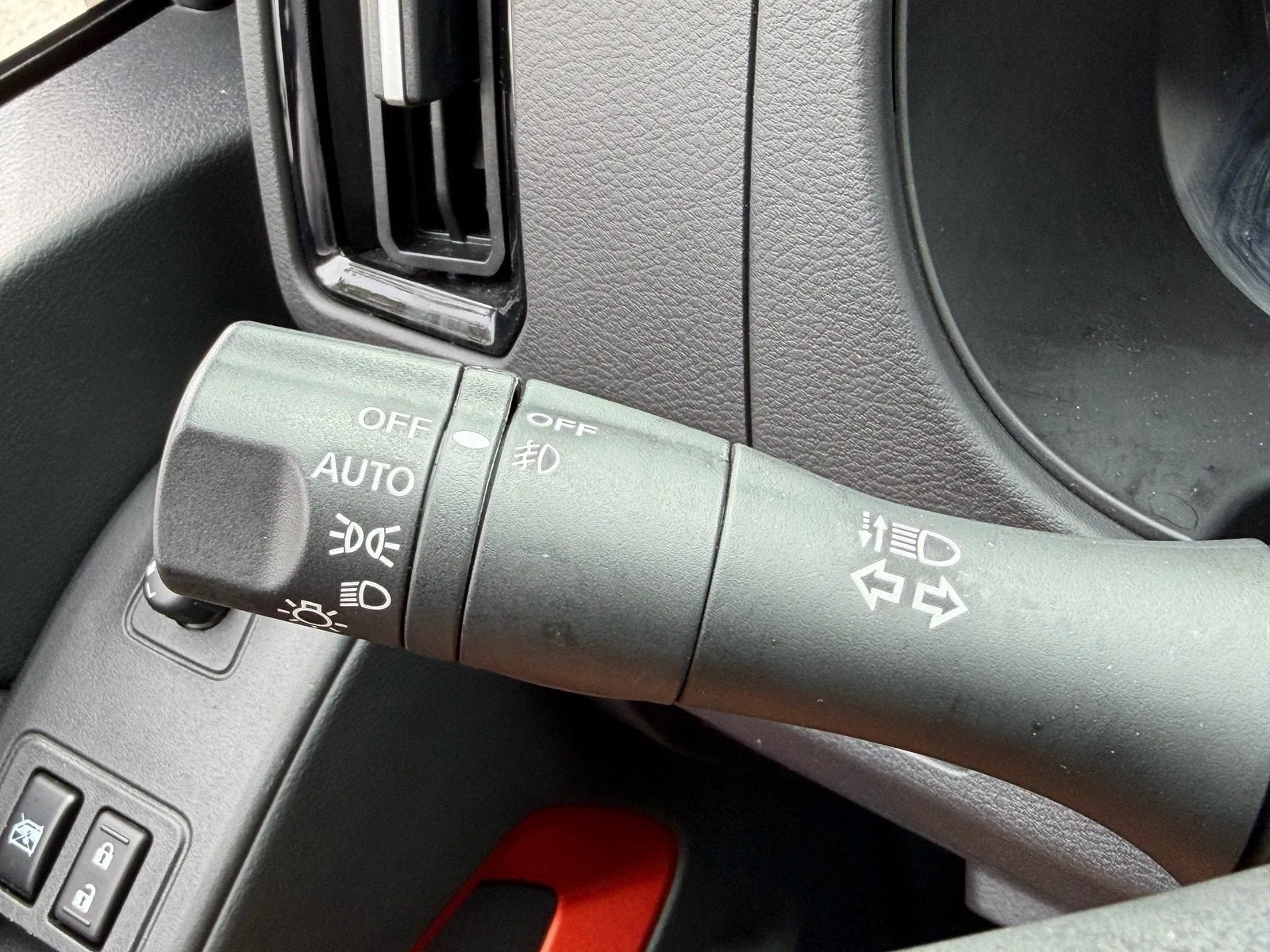 2025 Nissan Frontier Crew Cab PRO-X® photo 32