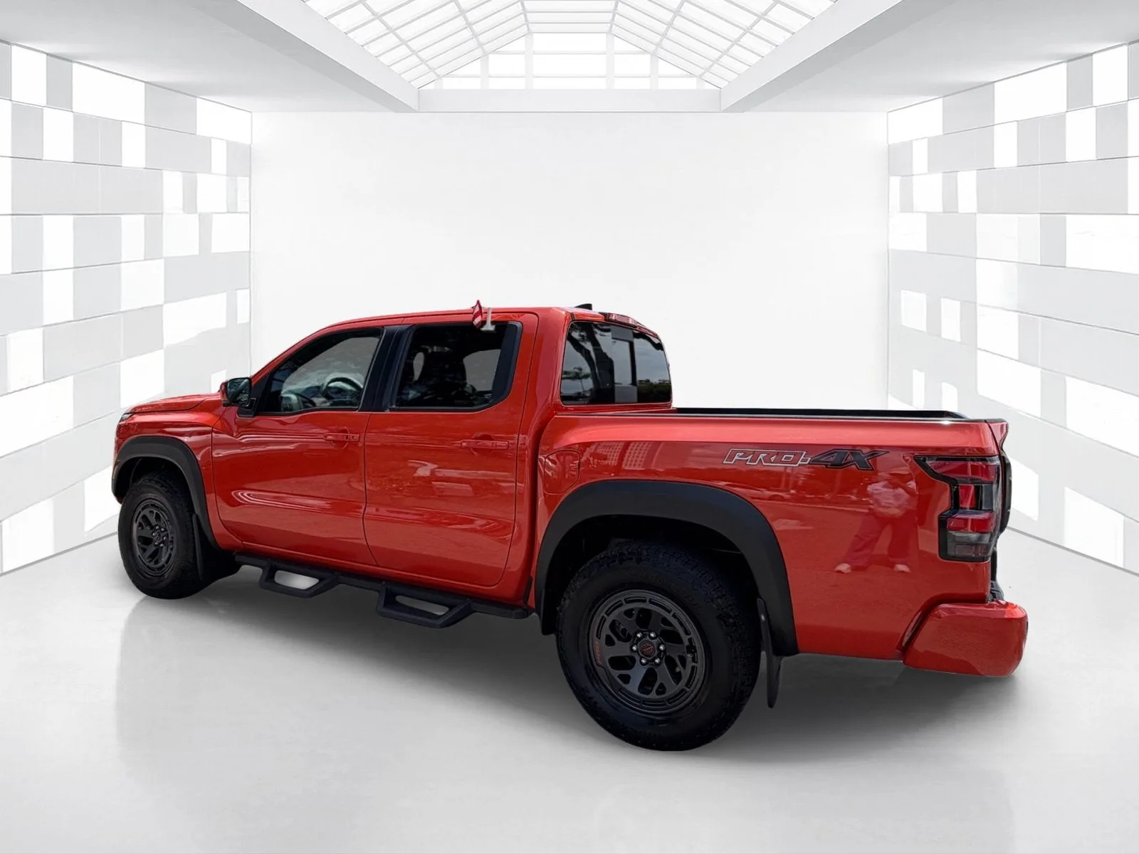 2025 Nissan Frontier Crew Cab PRO-4X® photo 5