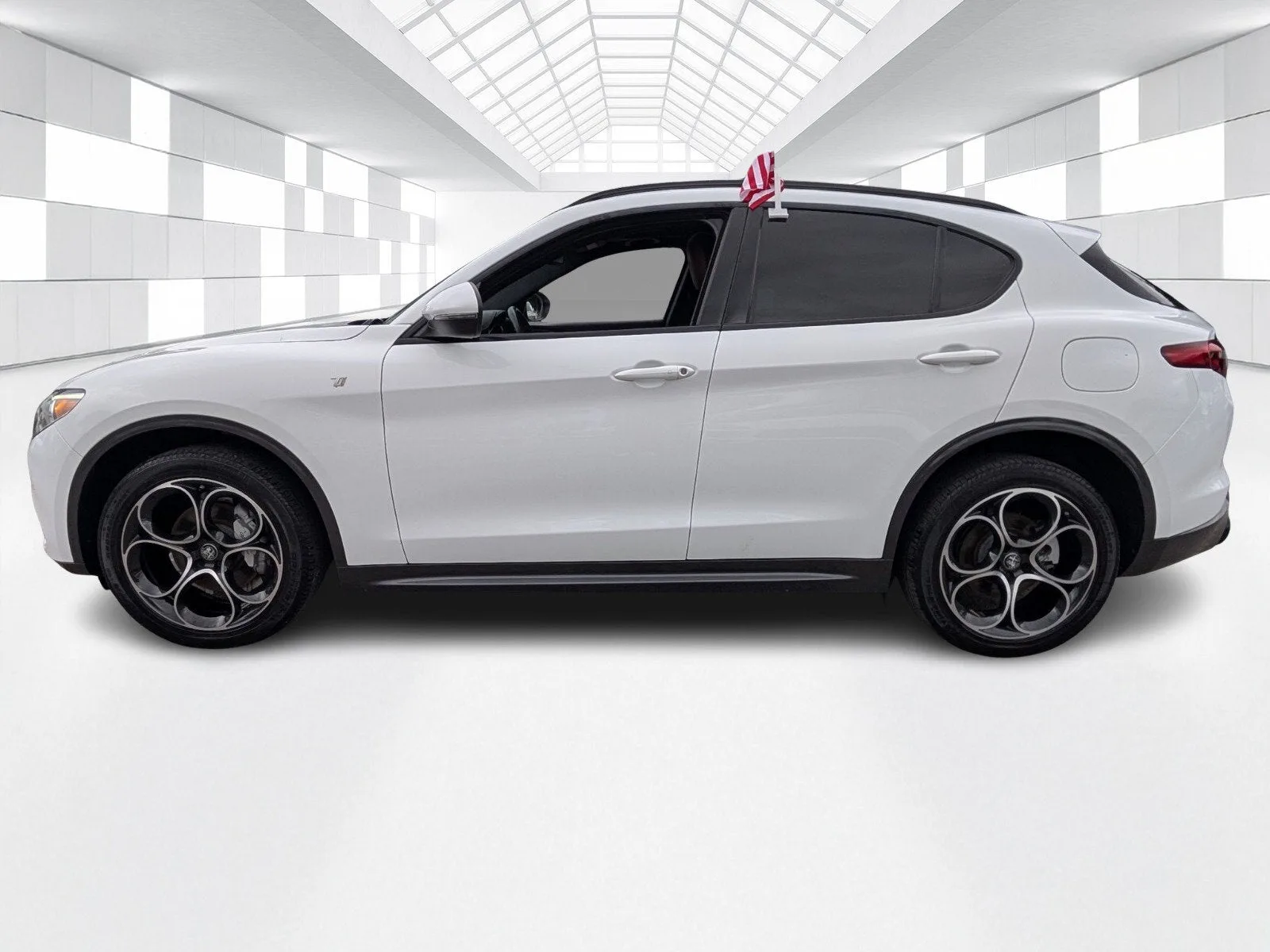 2023 Alfa Romeo Stelvio Ti photo 4